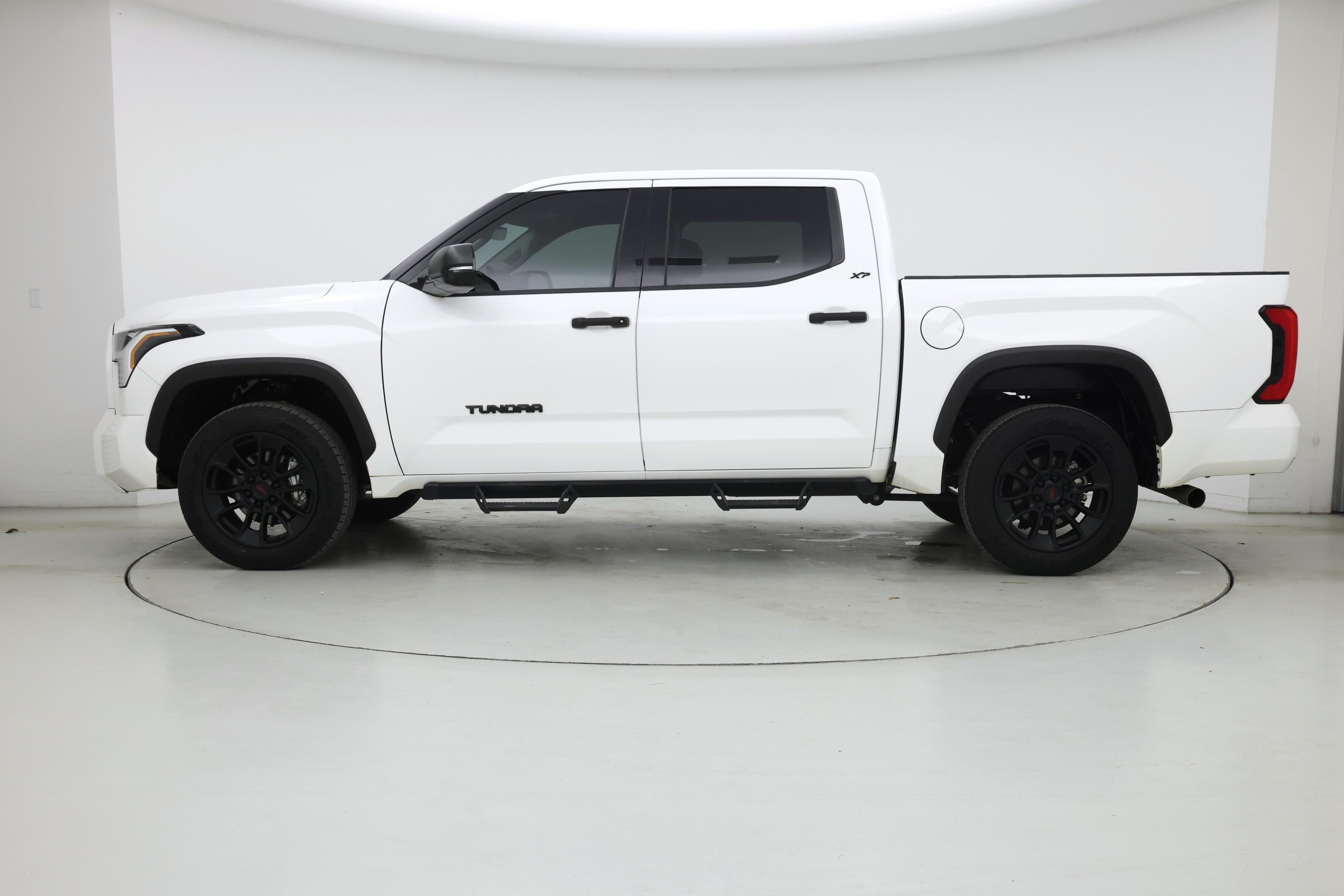 Thumbnail: 2022 Toyota Tundra - 3