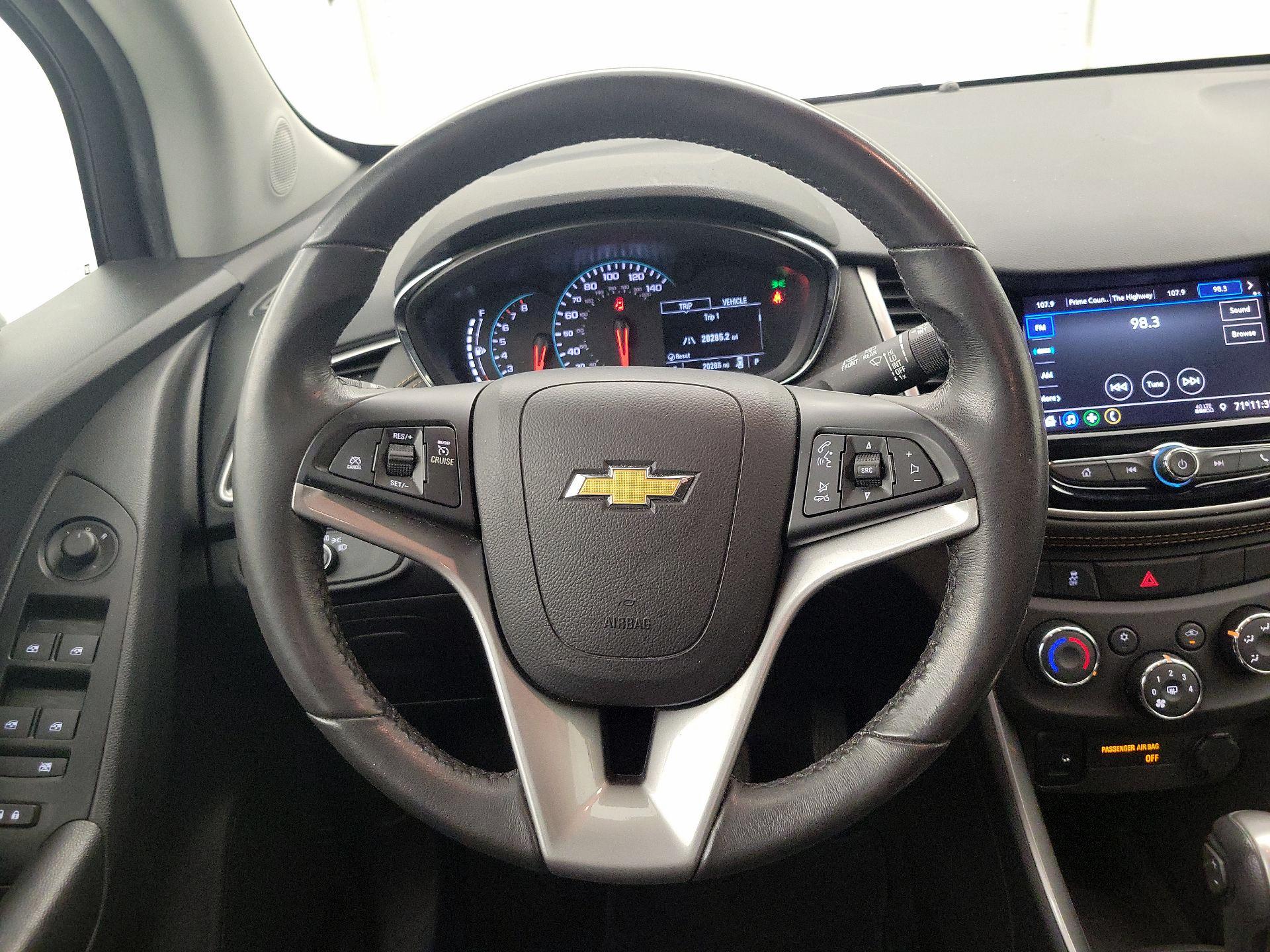 Thumbnail: 2022 Chevrolet Trax - 10