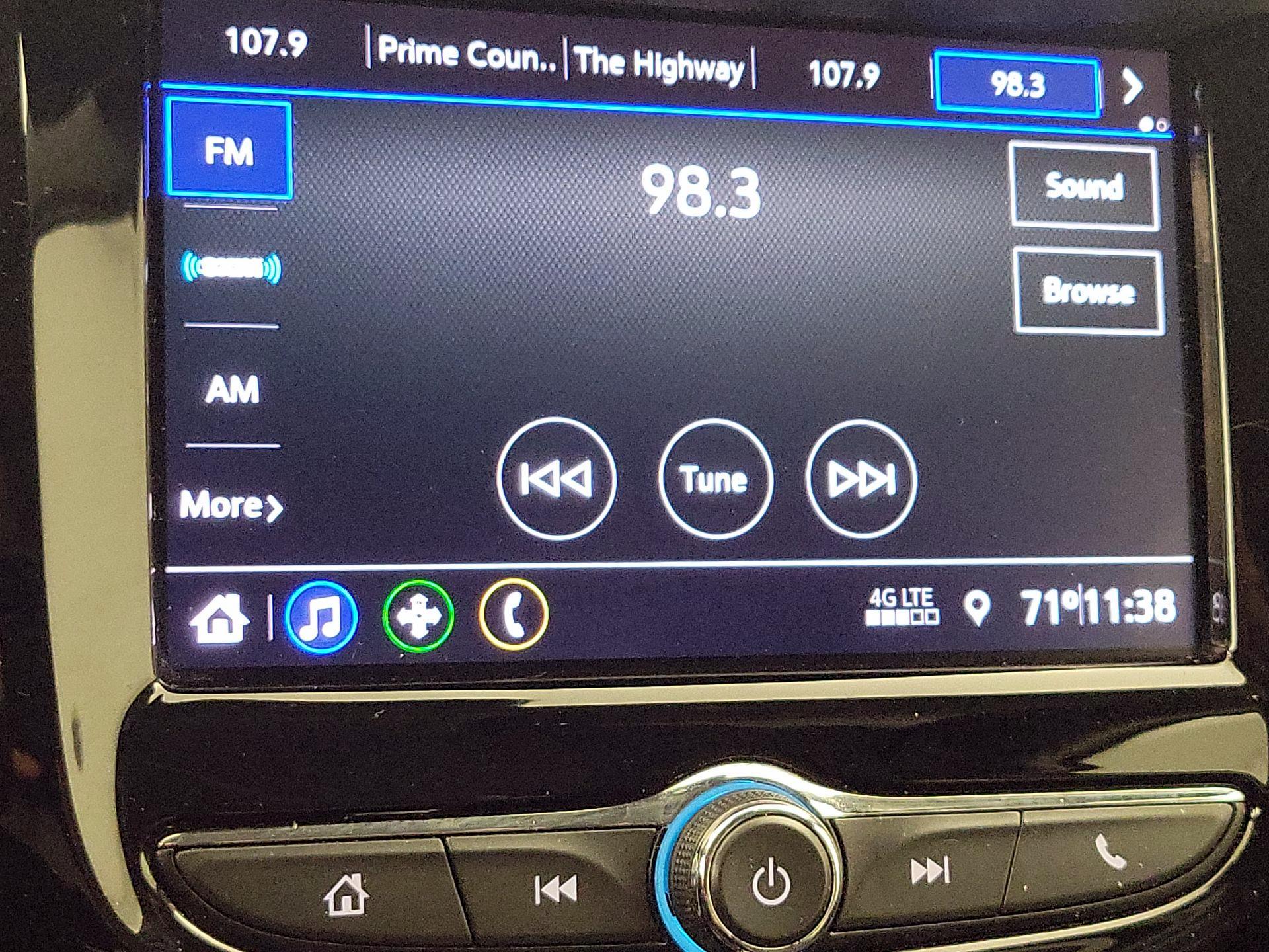 Thumbnail: 2022 Chevrolet Trax - 15