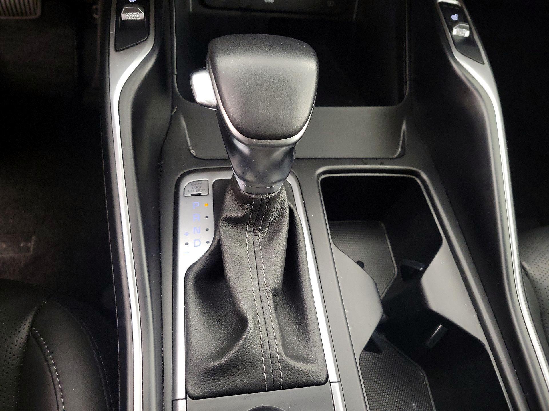 Thumbnail: 2023 Kia Sorento - 18