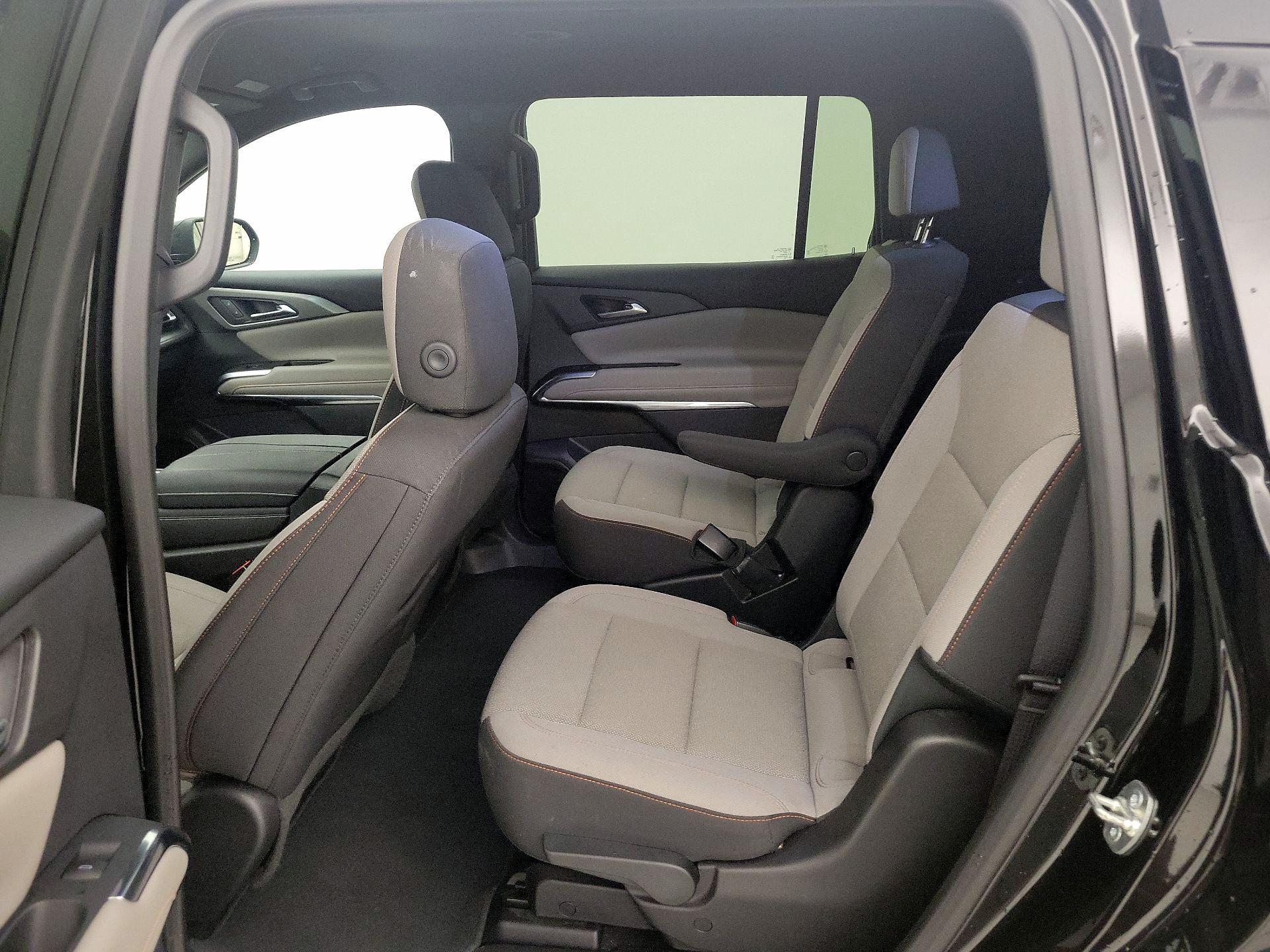 Thumbnail: 2025 Chevrolet Traverse - 19