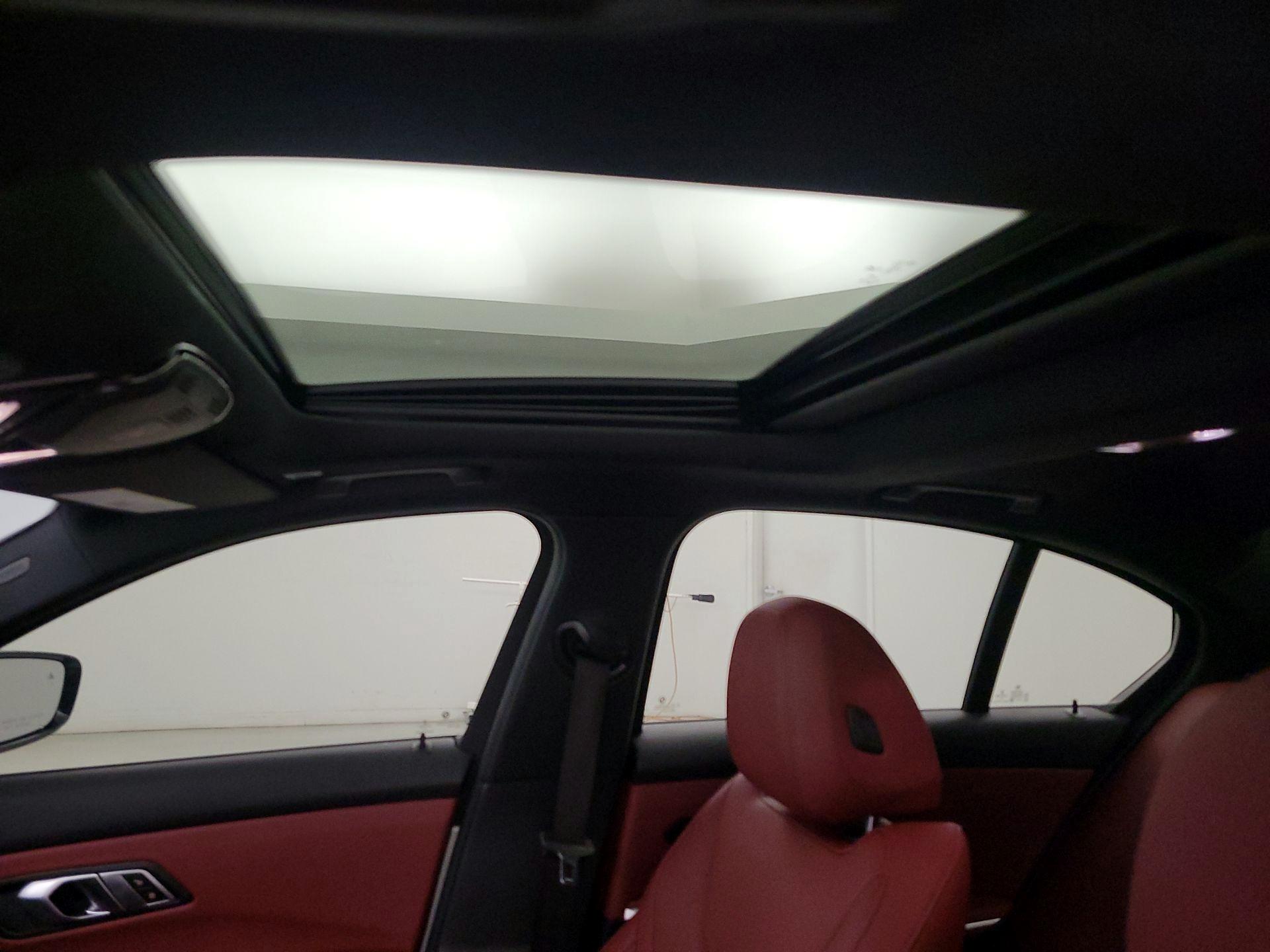 Thumbnail: 2022 BMW 3 Series - 20