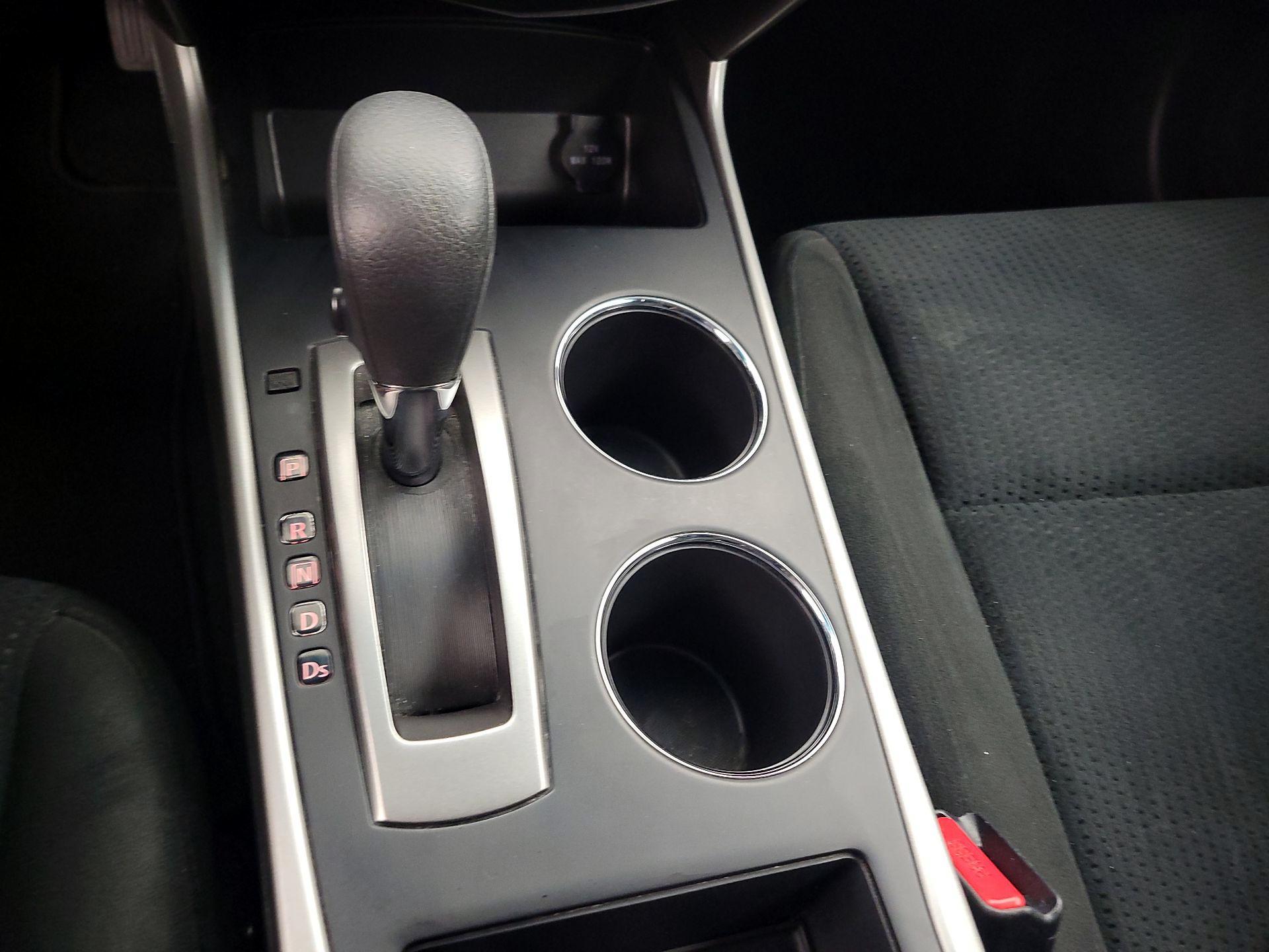 Thumbnail: 2015 Nissan Altima - 16