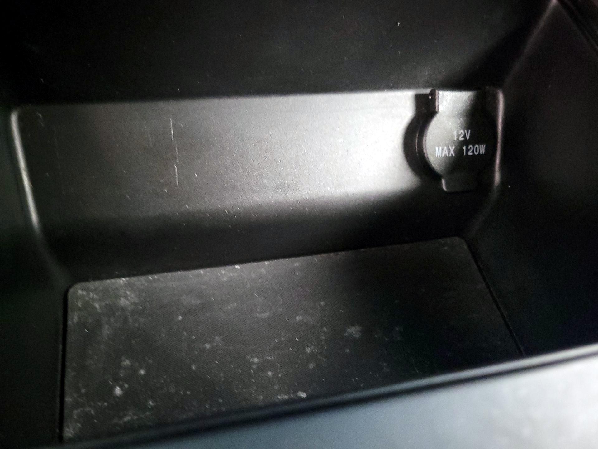 Thumbnail: 2015 Nissan Altima - 17