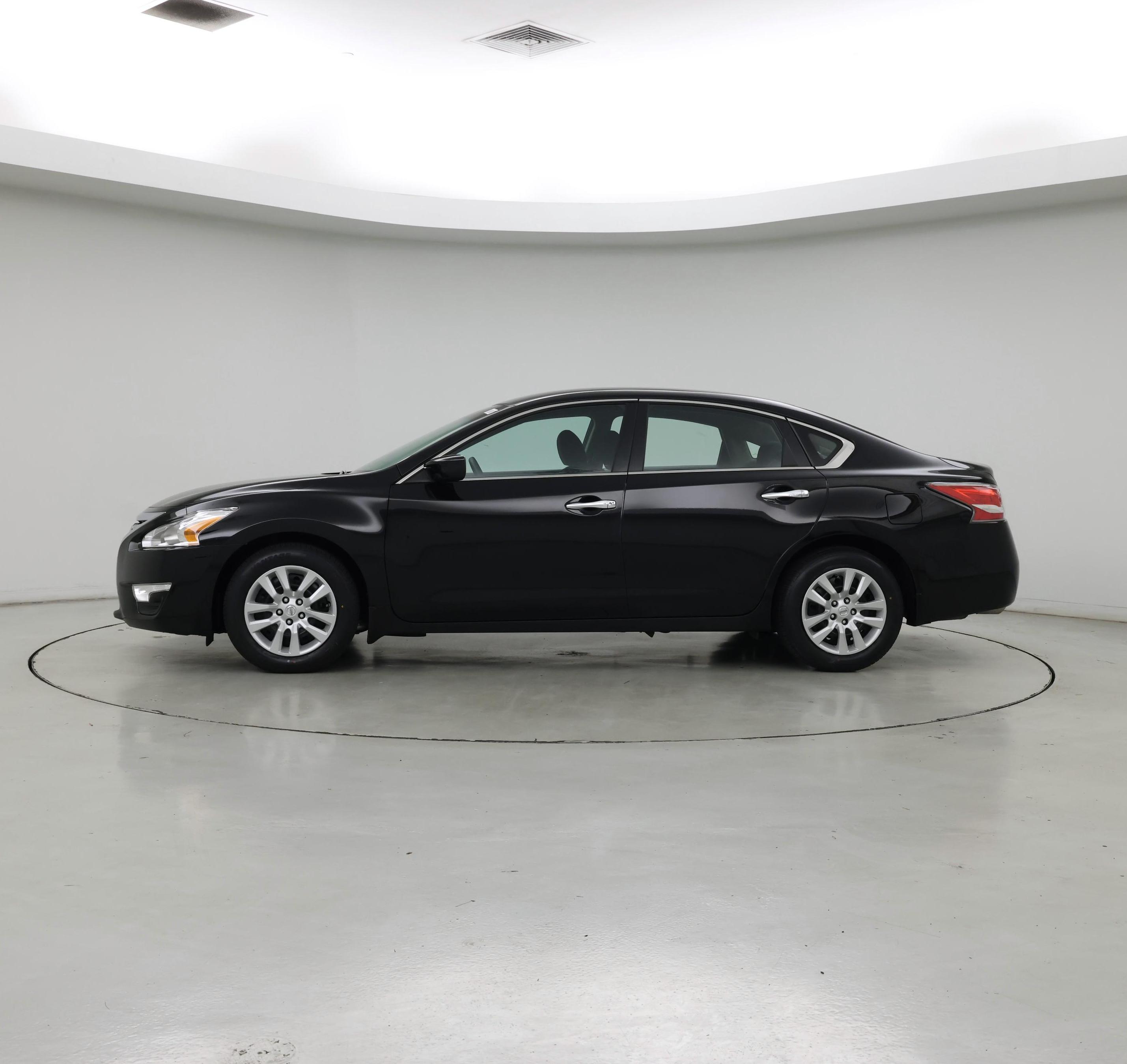 Thumbnail: 2015 Nissan Altima - 3