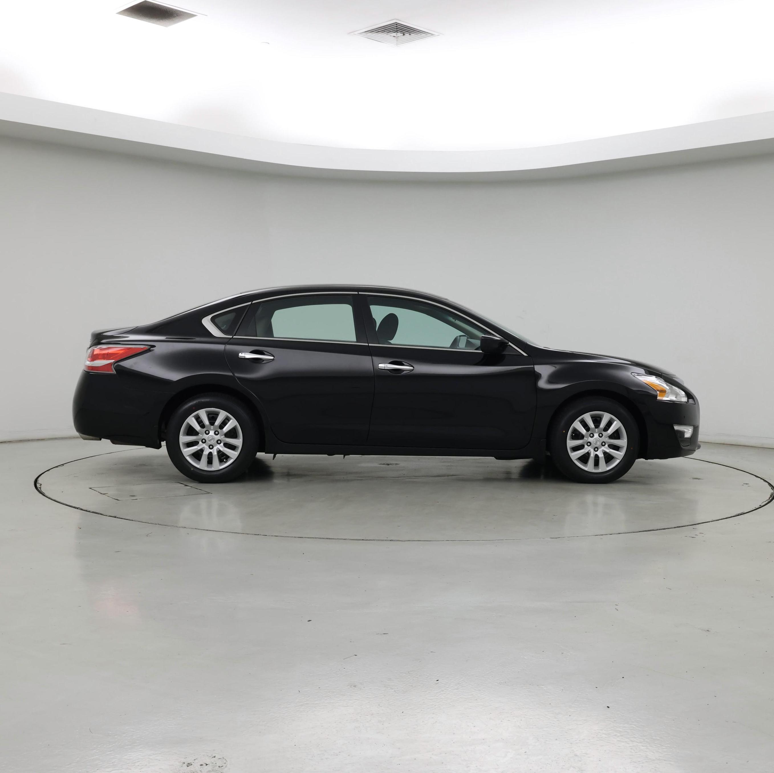 Thumbnail: 2015 Nissan Altima - 7