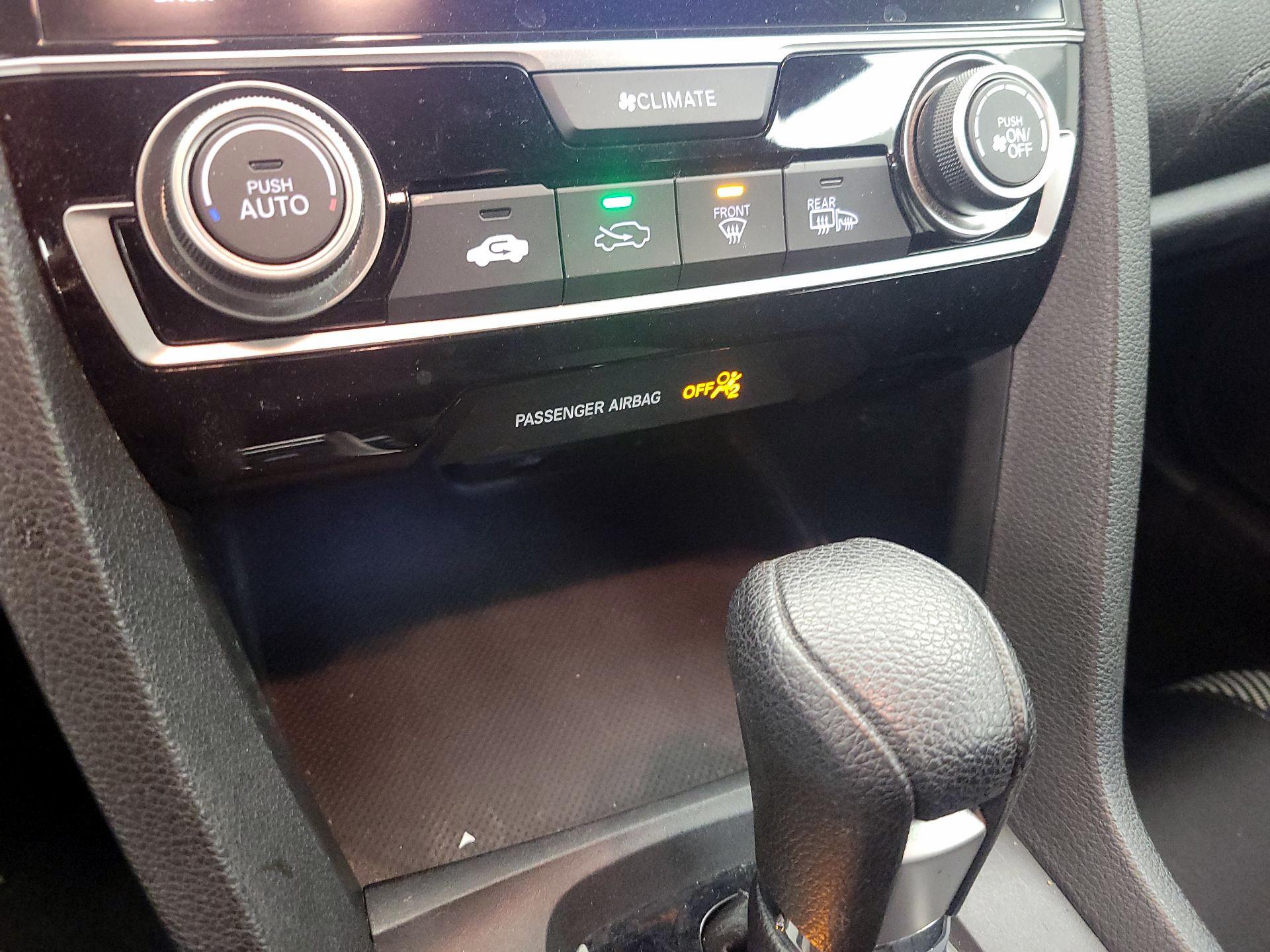 Thumbnail: 2016 Honda Civic - 16