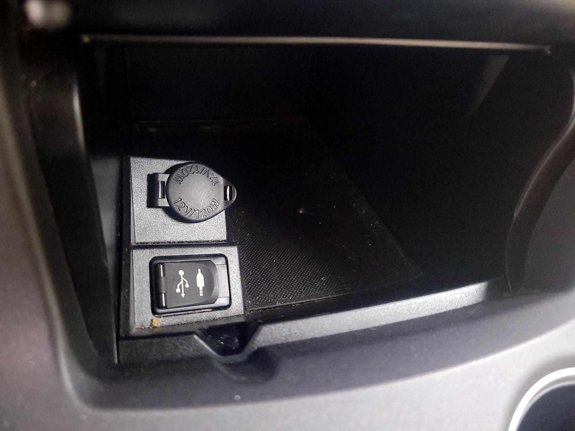 Thumbnail: 2016 Toyota Camry - 18