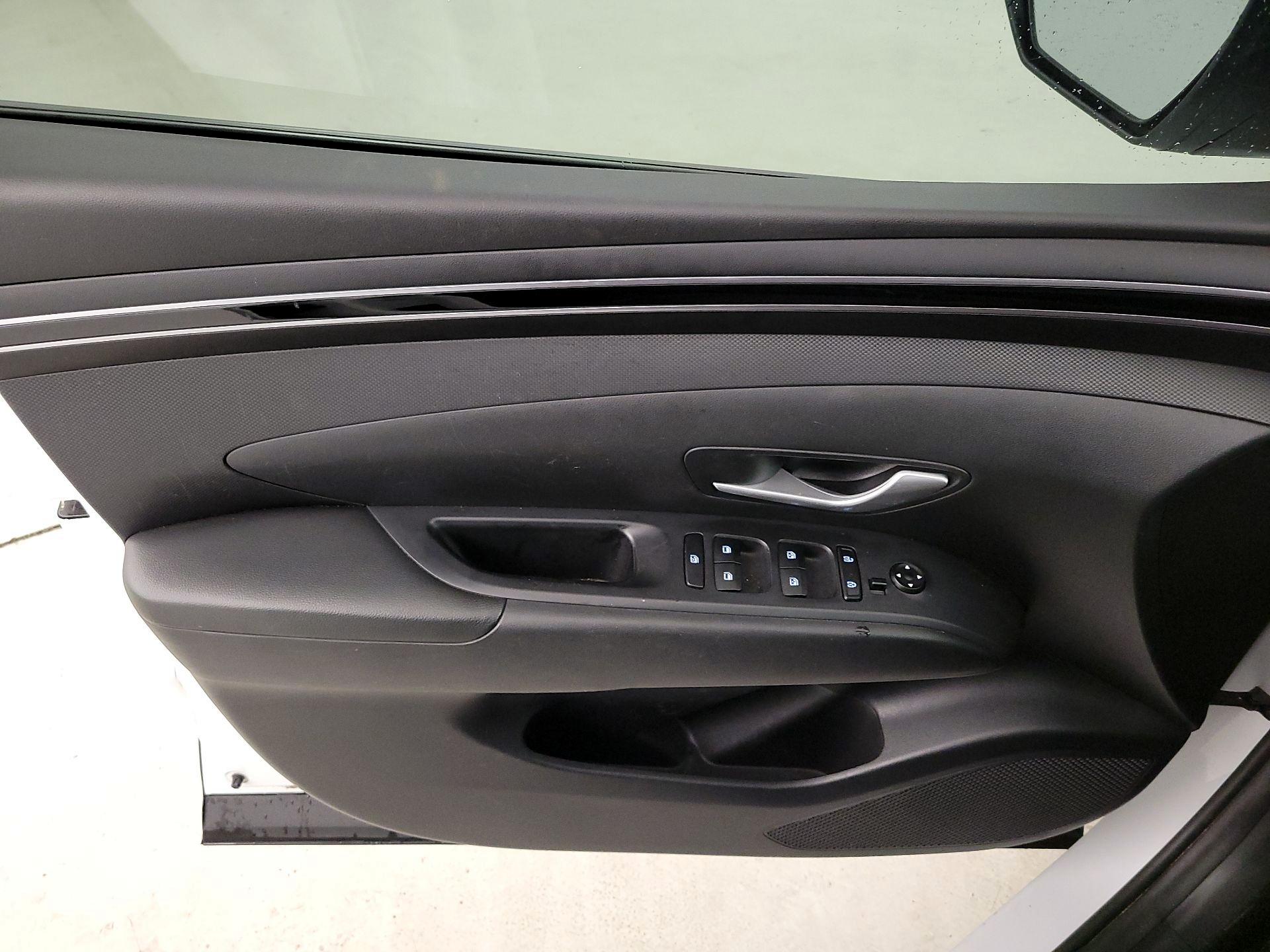 Thumbnail: 2022 Hyundai Santa Cruz - 12