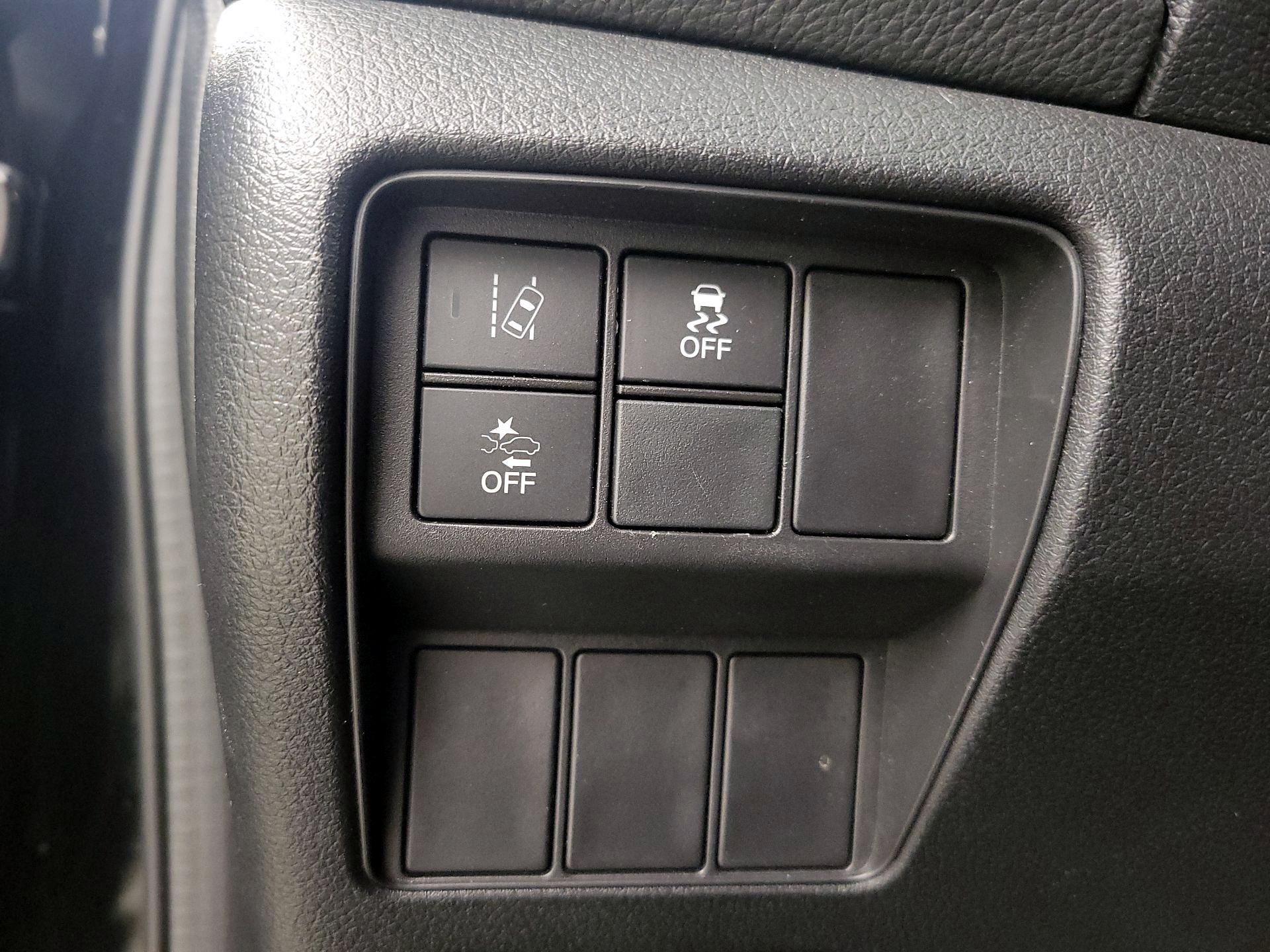 Thumbnail: 2018 Honda CR-V - 13