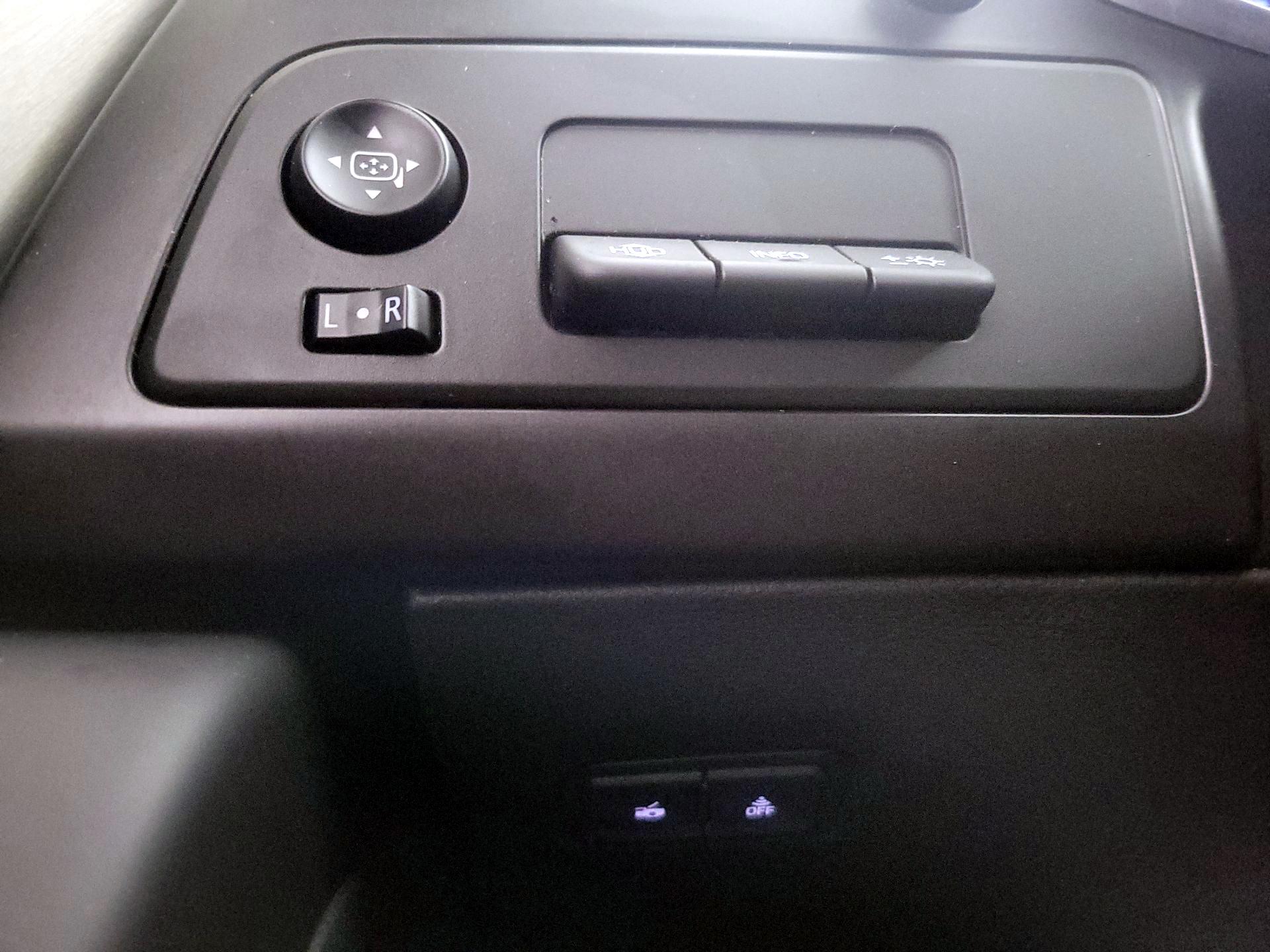 Thumbnail: 2015 Chevrolet Corvette - 13