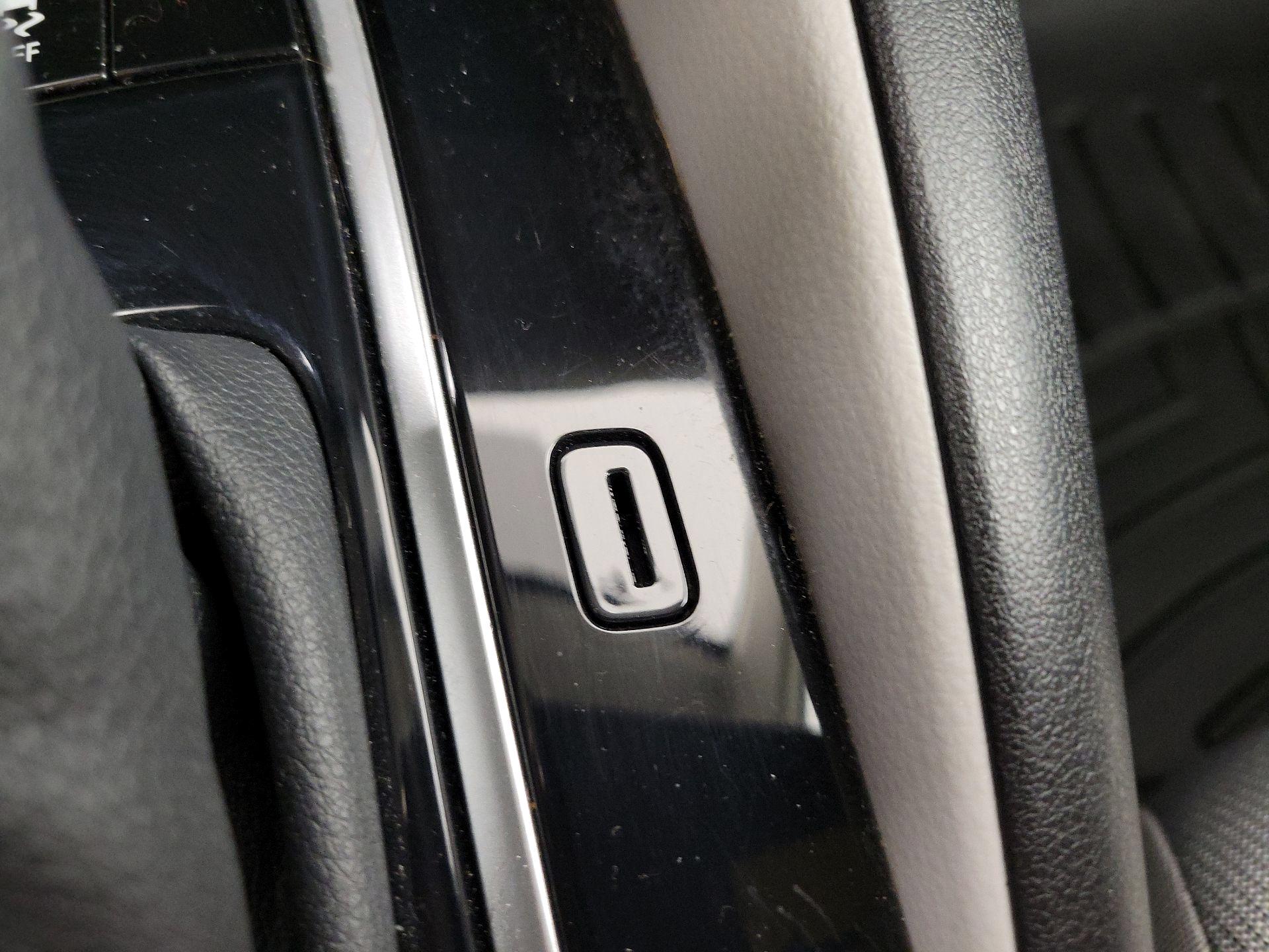 Thumbnail: 2021 Toyota Corolla - 18