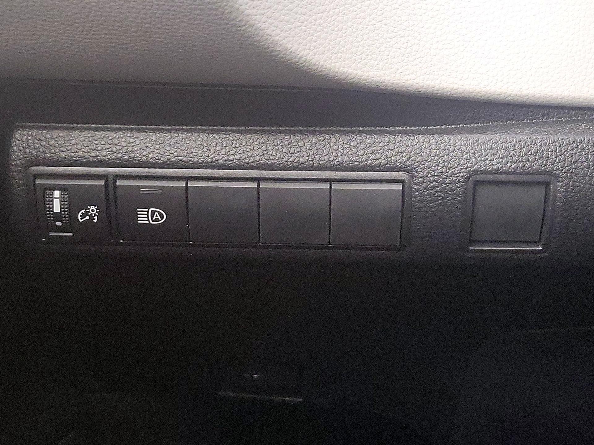 Thumbnail: 2023 Toyota Corolla - 13