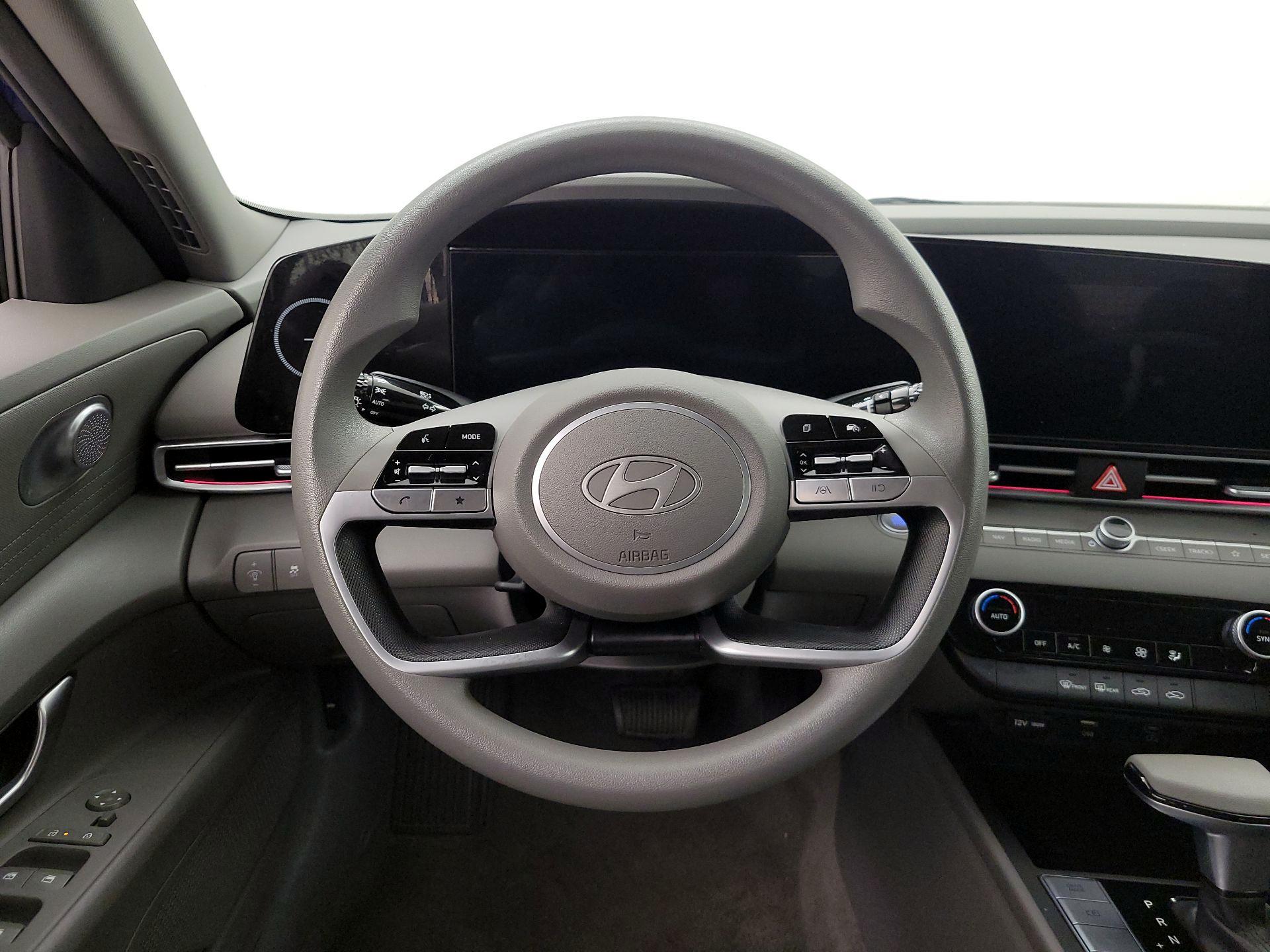 Thumbnail: 2024 Hyundai Elantra - 10