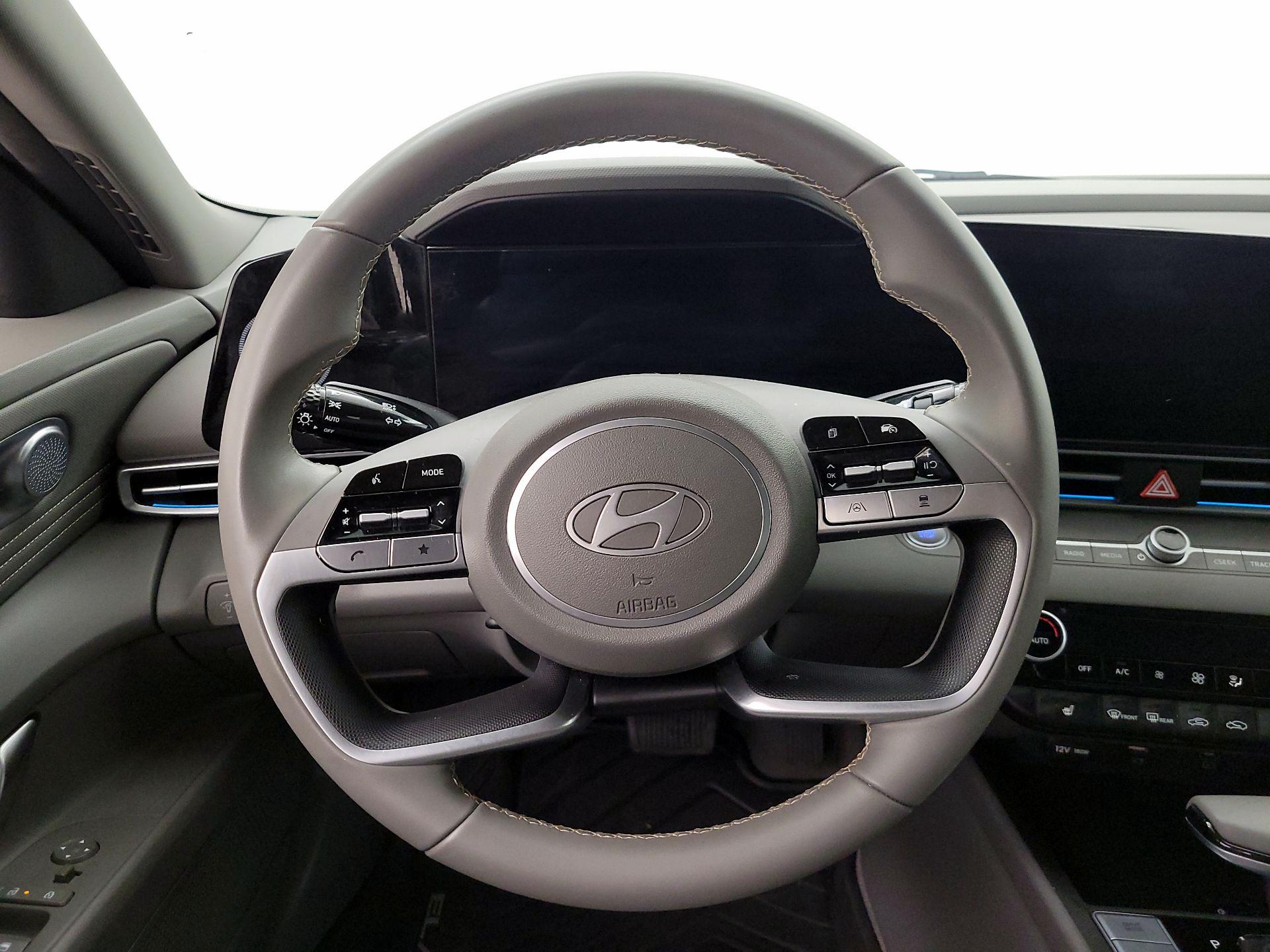 Thumbnail: 2024 Hyundai Elantra - 10