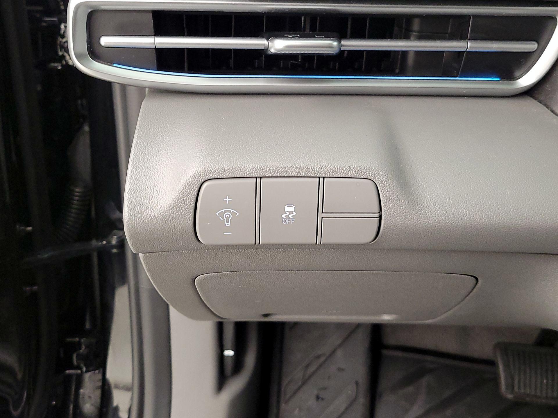 Thumbnail: 2024 Hyundai Elantra - 13