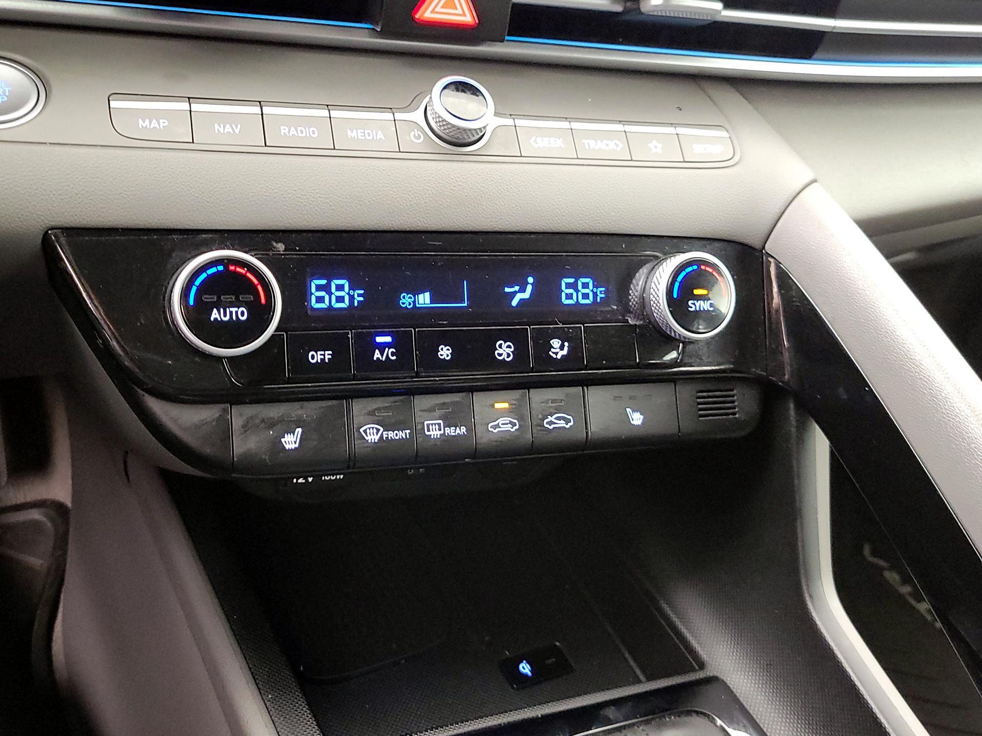 Thumbnail: 2024 Hyundai Elantra - 17