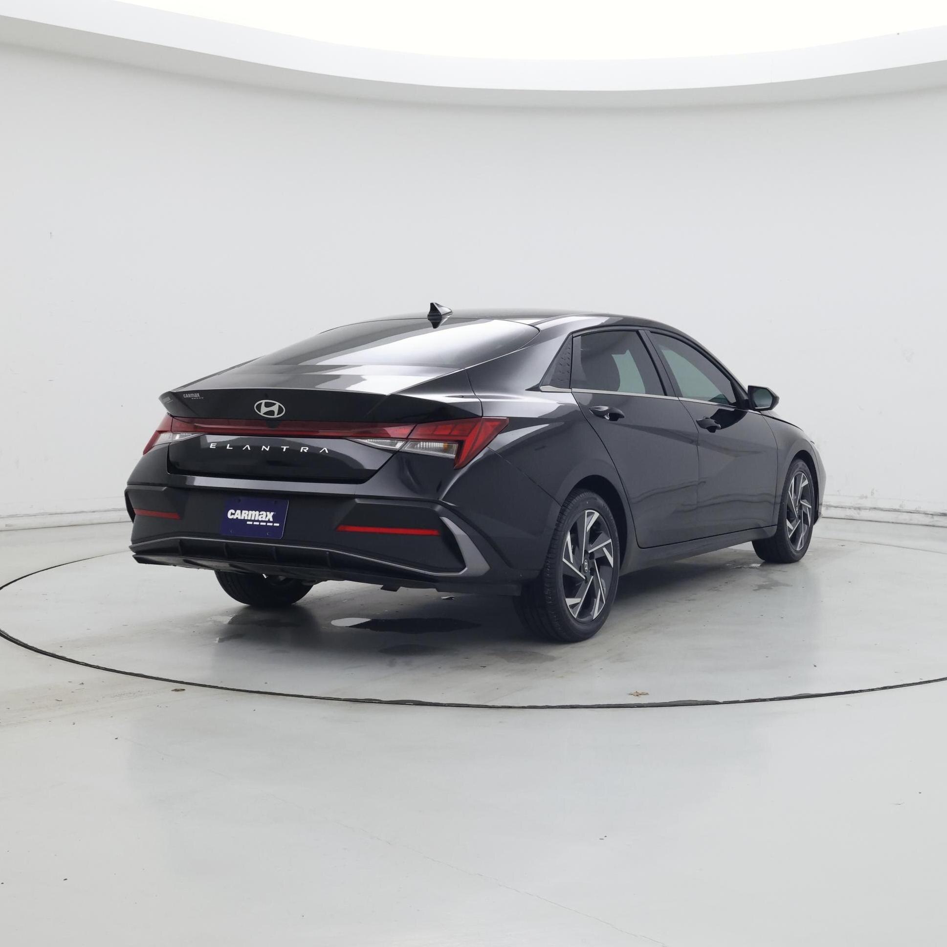 Thumbnail: 2024 Hyundai Elantra - 8