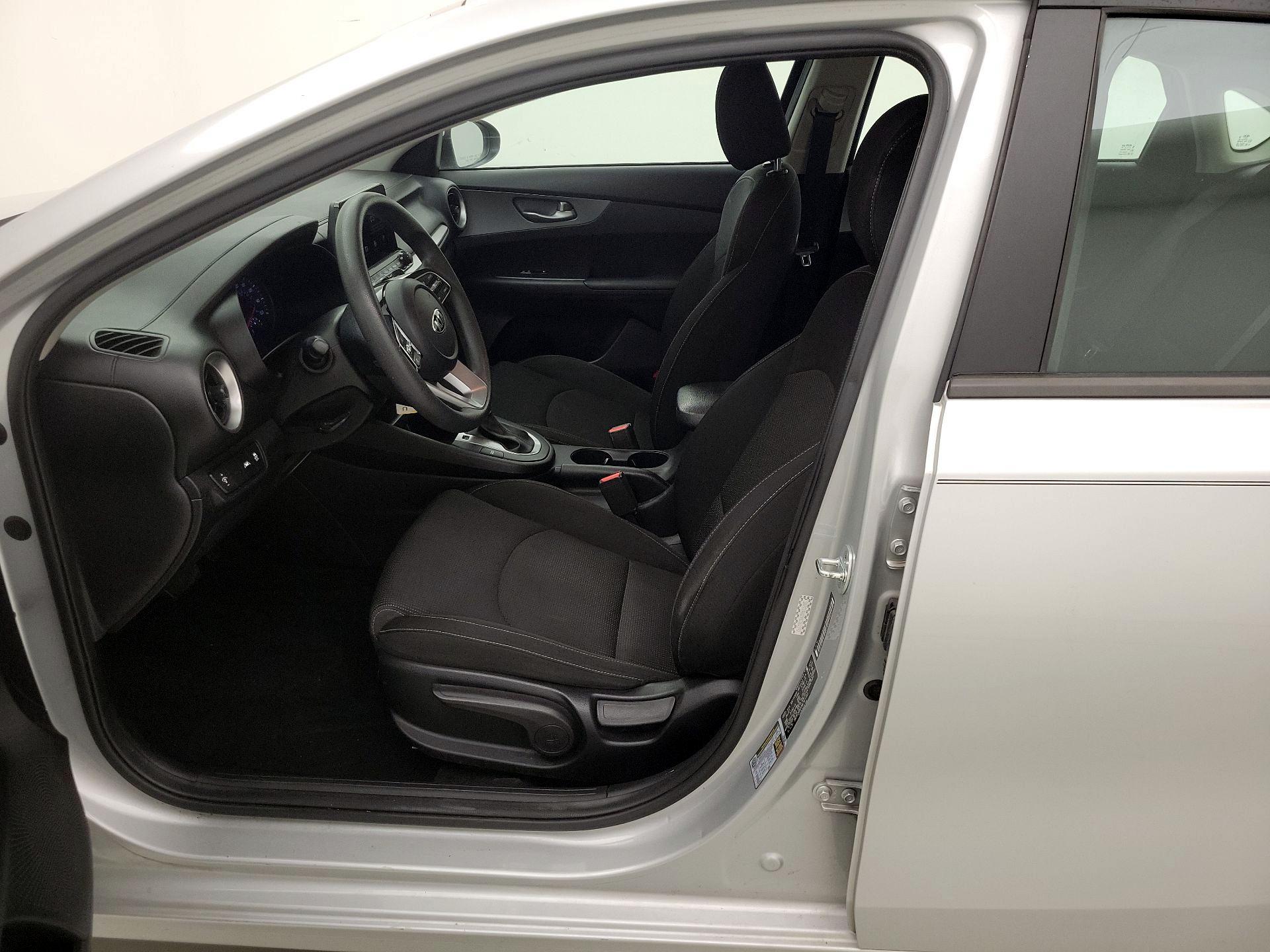 Thumbnail: 2021 Kia Forte - 11