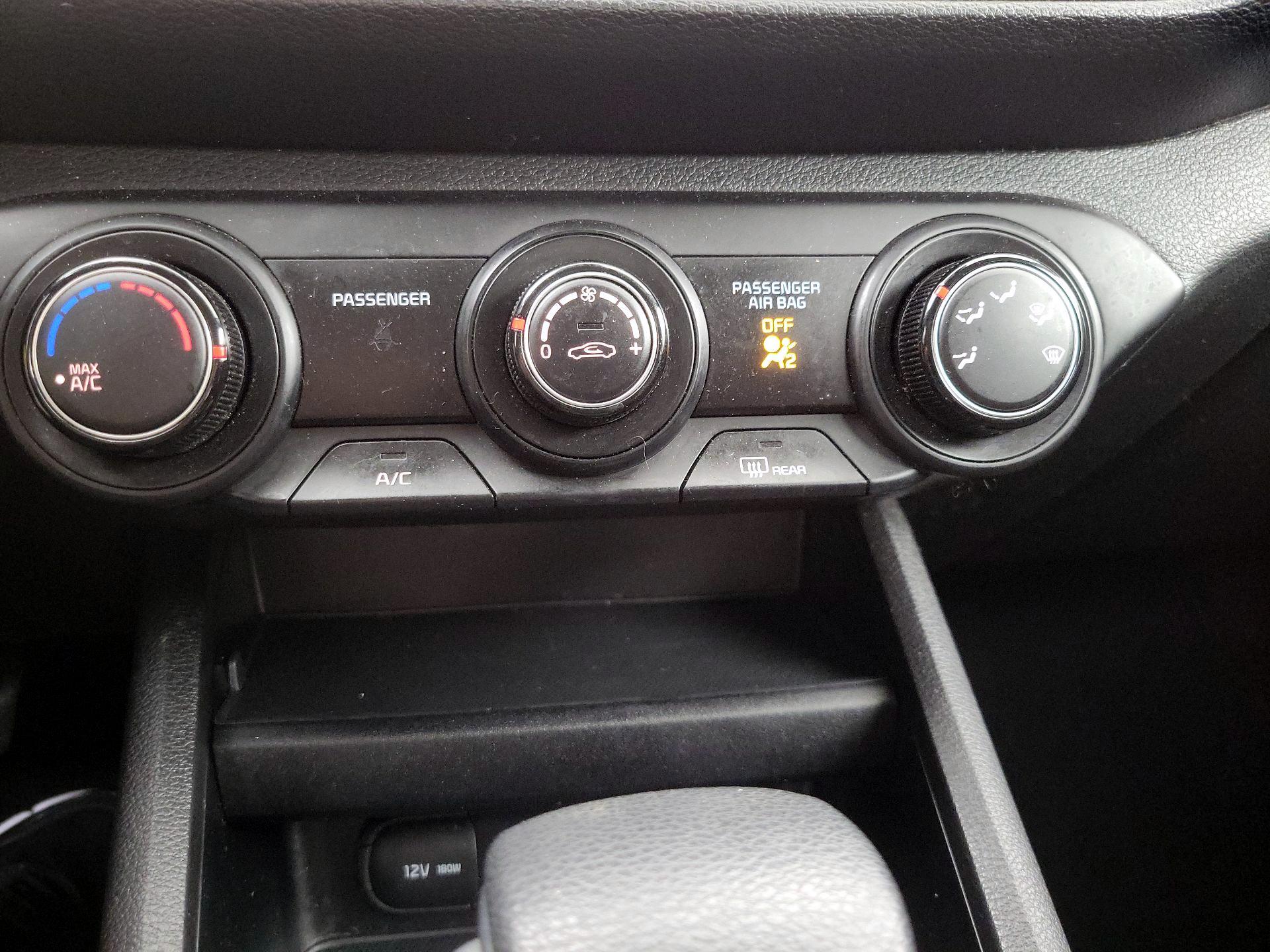 Thumbnail: 2021 Kia Forte - 16