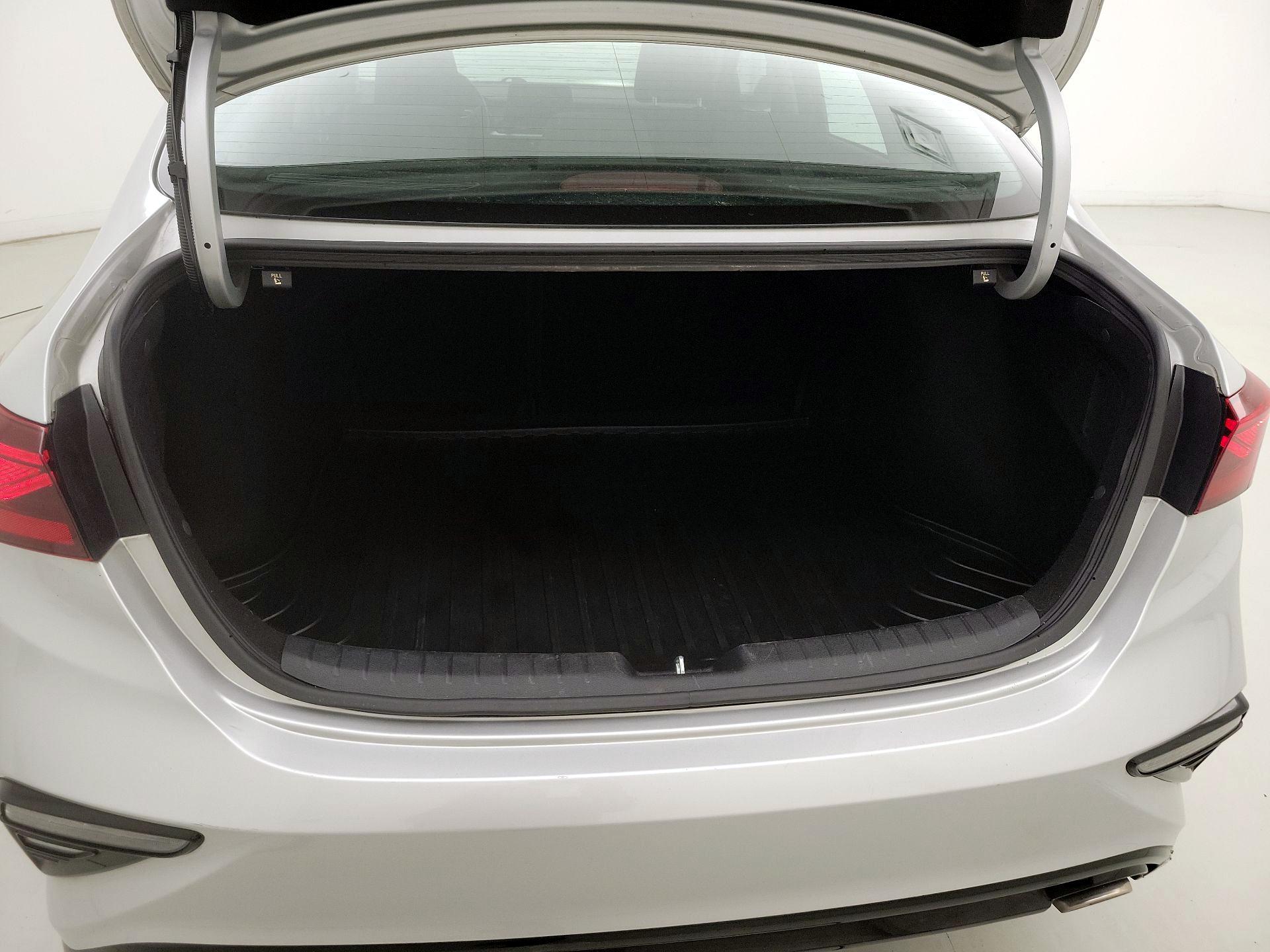 Thumbnail: 2021 Kia Forte - 20