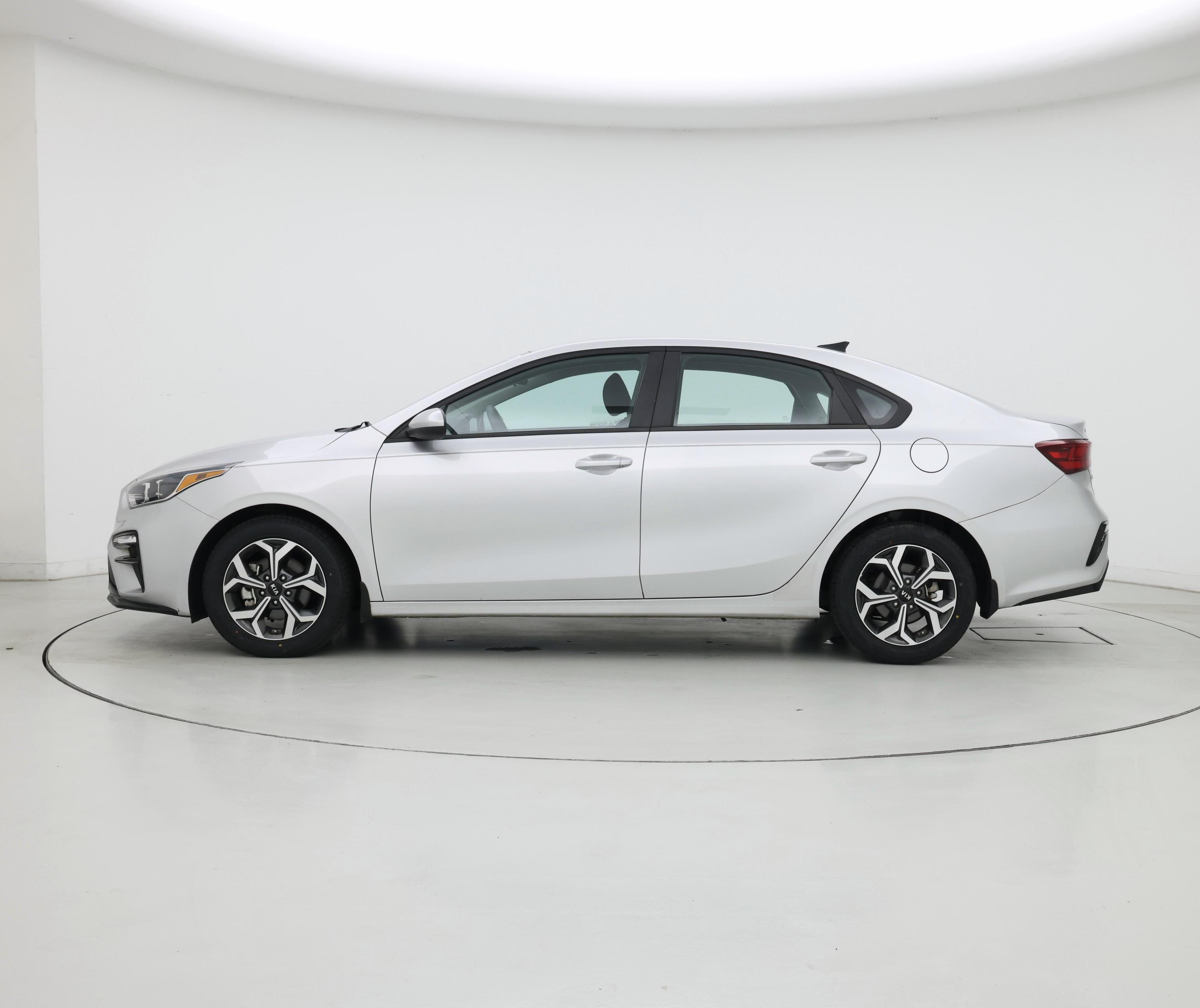Thumbnail: 2021 Kia Forte - 3