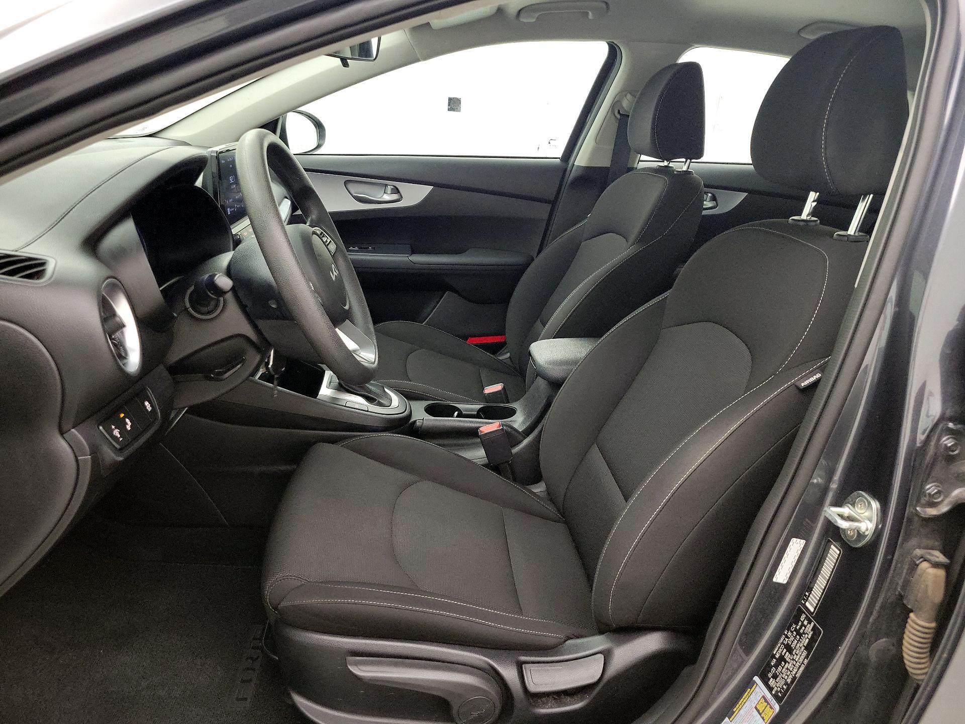 Thumbnail: 2023 Kia Forte - 11