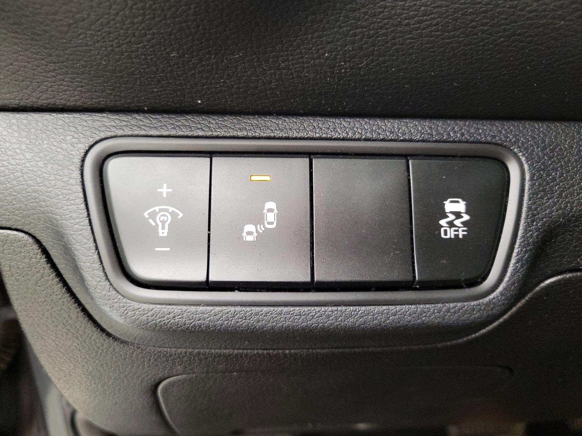 Thumbnail: 2023 Kia Forte - 13