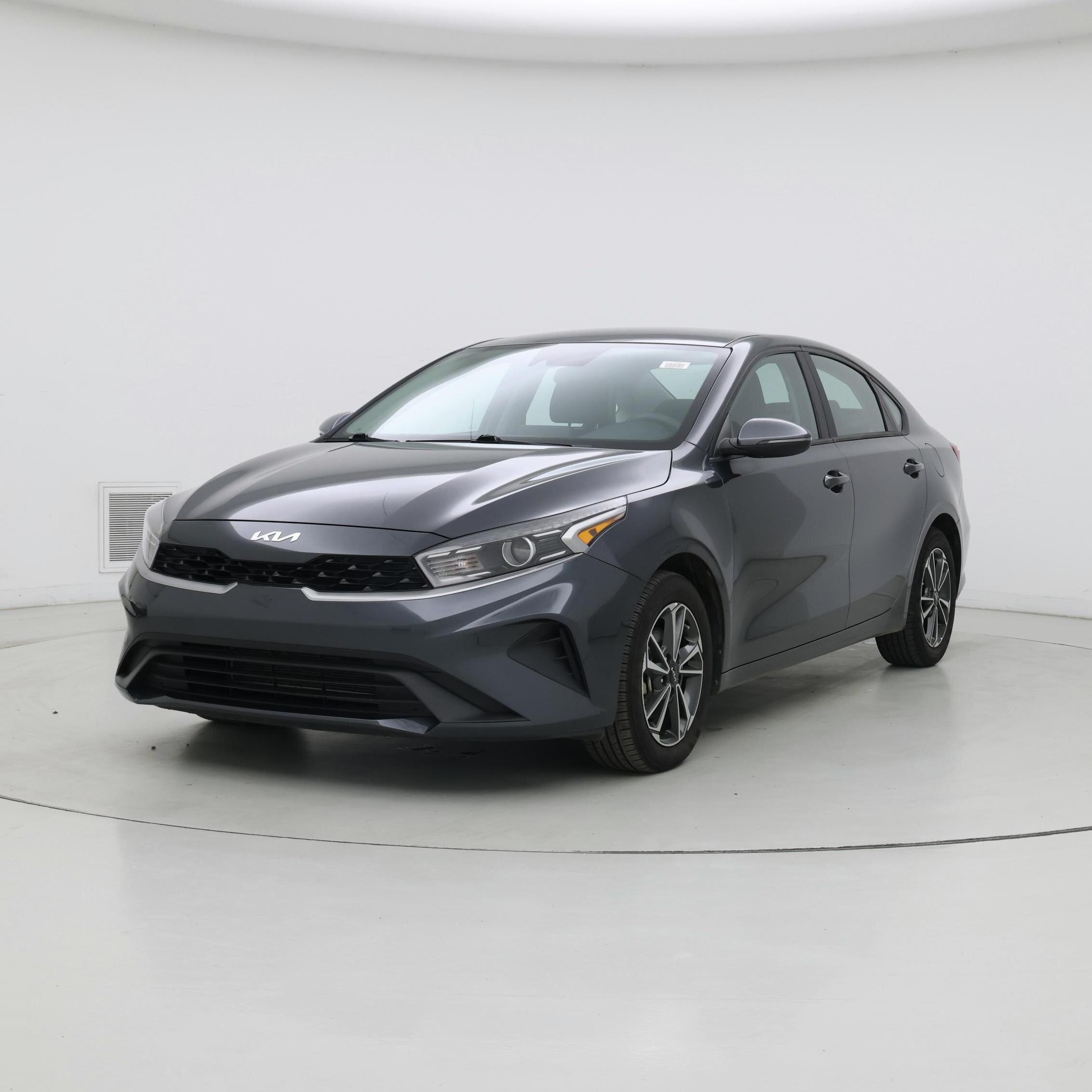 Thumbnail: 2023 Kia Forte - 4