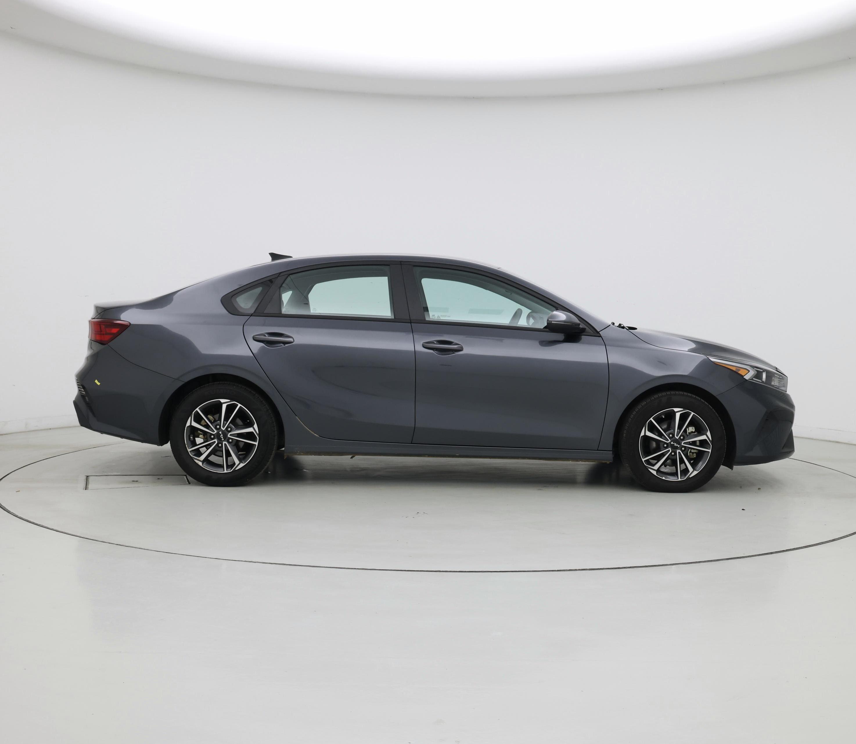 Thumbnail: 2023 Kia Forte - 7