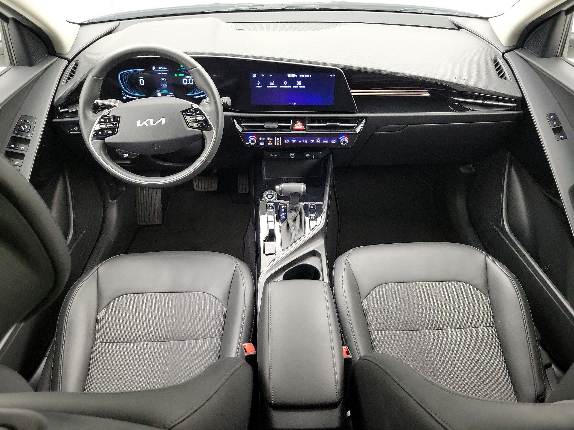 Thumbnail: 2023 Kia Niro - 9