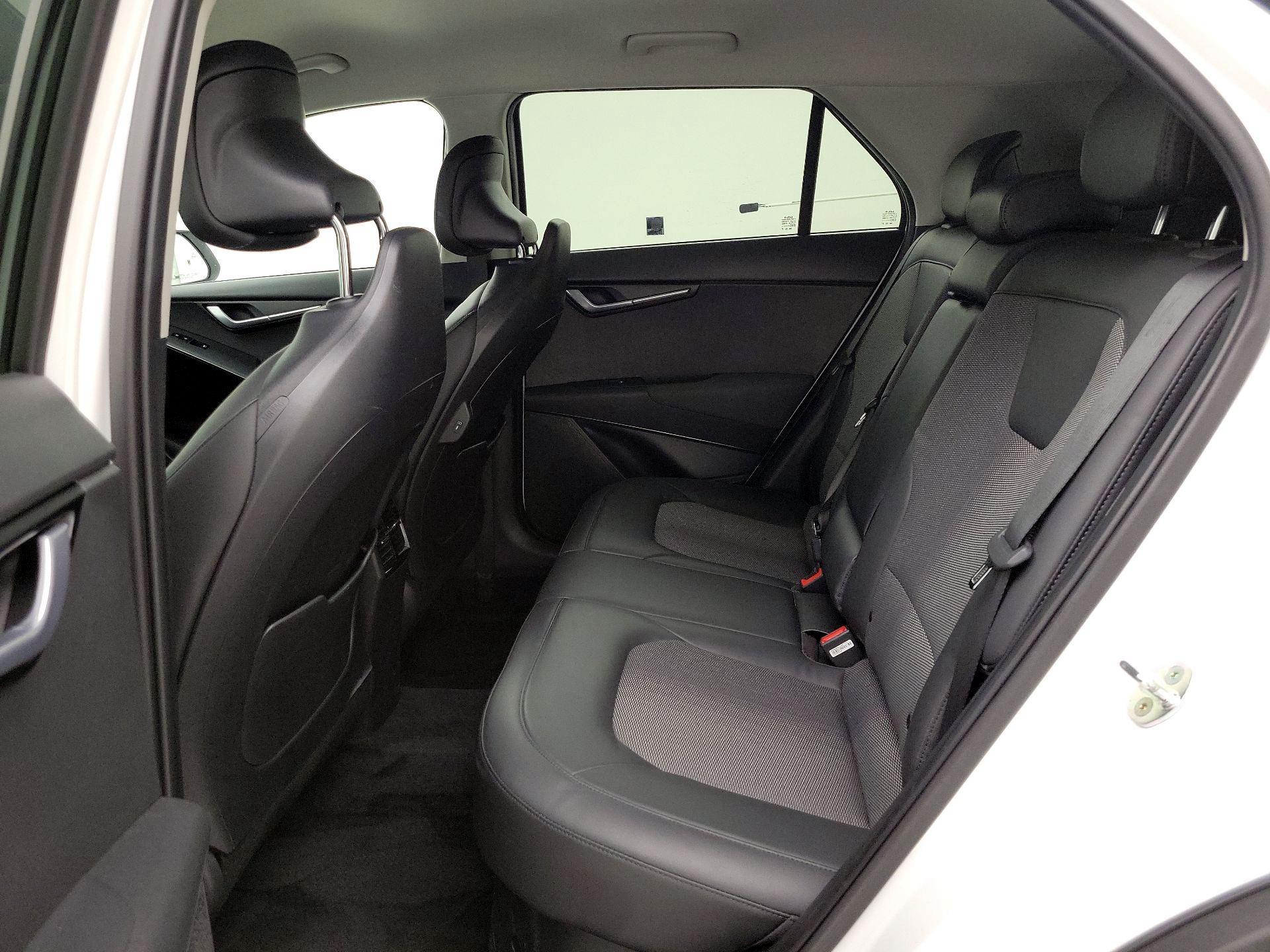 Thumbnail: 2023 Kia Niro - 19