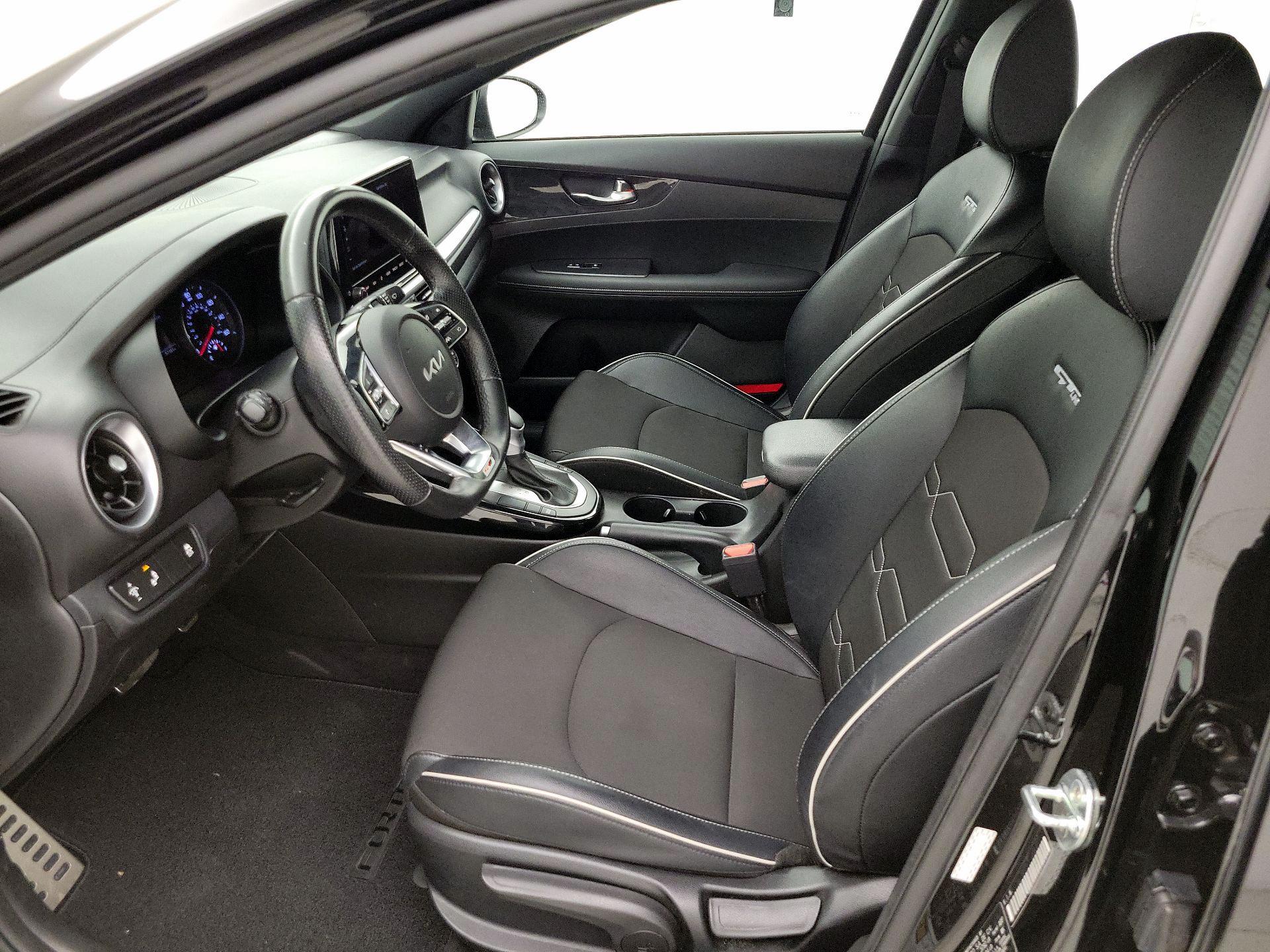 Thumbnail: 2023 Kia Forte - 11