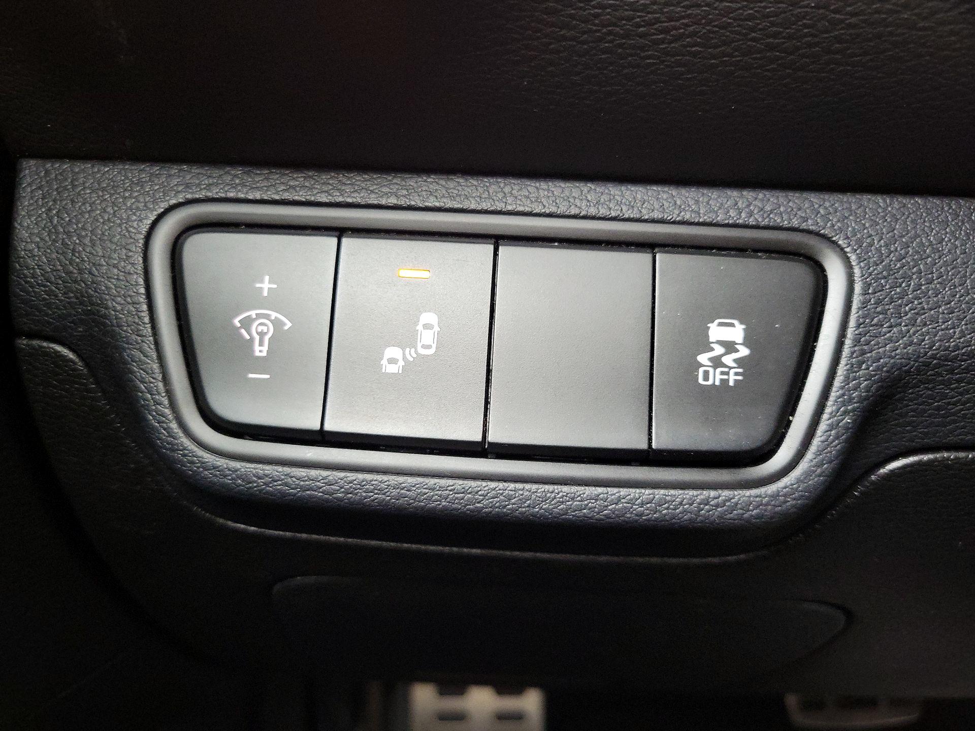 Thumbnail: 2023 Kia Forte - 13