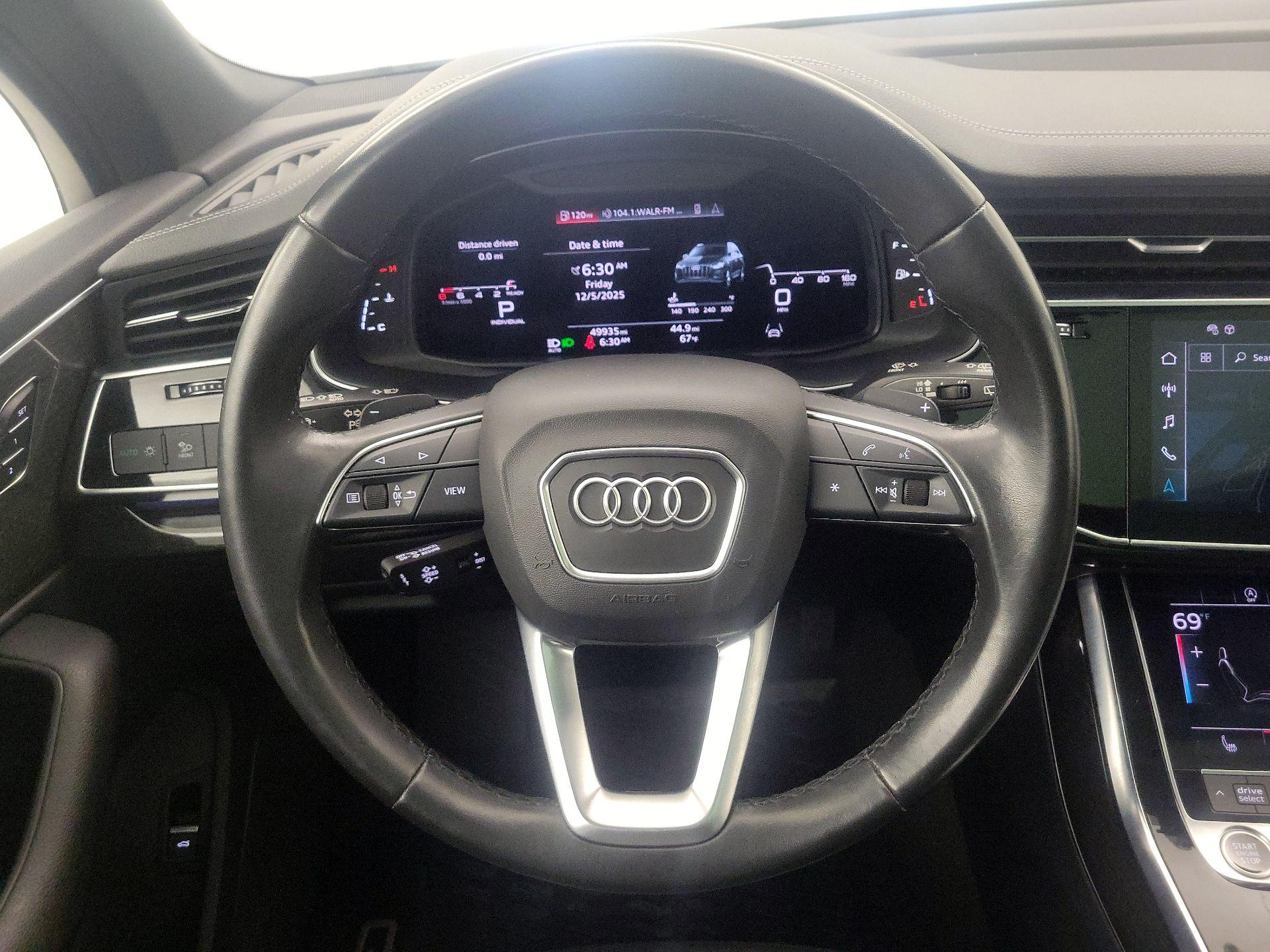 Thumbnail: 2023 Audi Q7 - 10