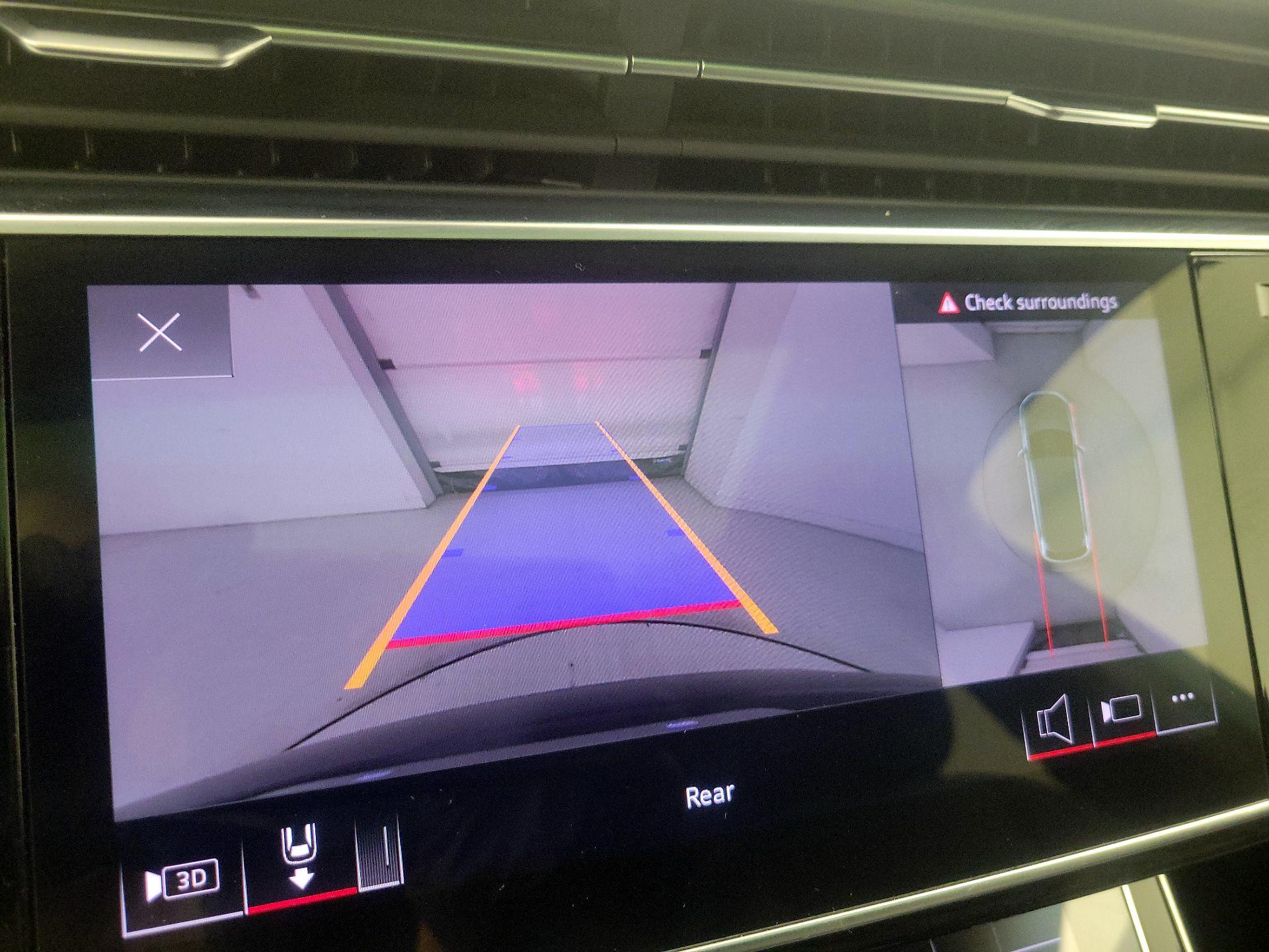 Thumbnail: 2023 Audi Q7 - 15