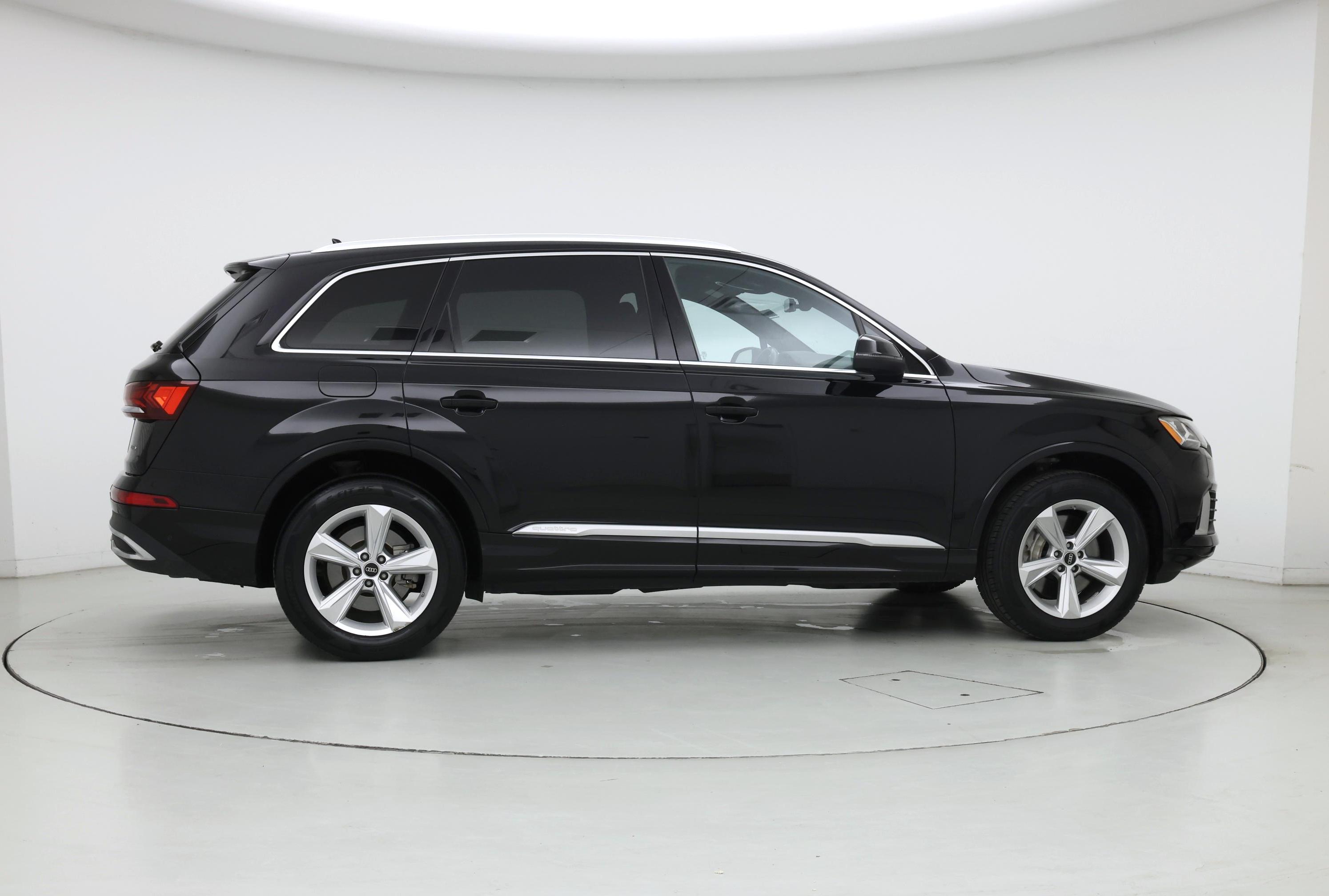 Thumbnail: 2023 Audi Q7 - 7