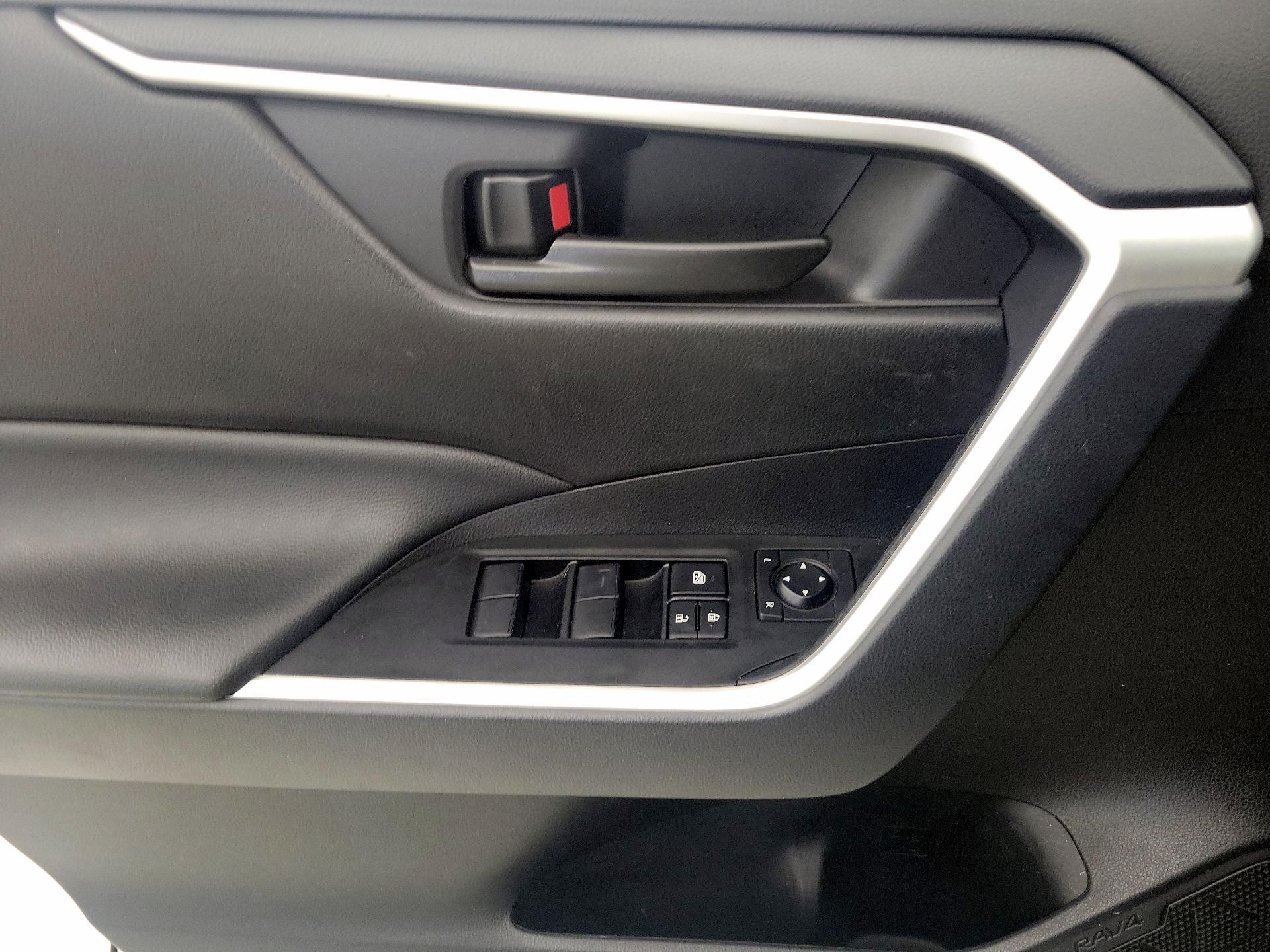 Thumbnail: 2024 Toyota RAV4 - 12