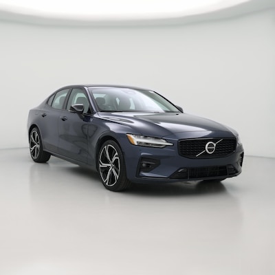 2024 Volvo S60 B5 Plus Dark Theme