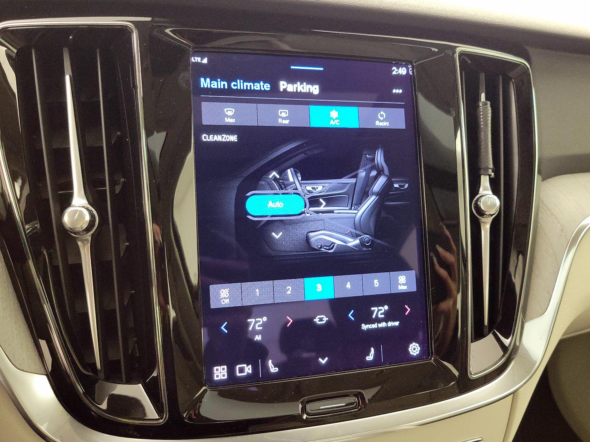 Thumbnail: 2024 Volvo S60 - 16