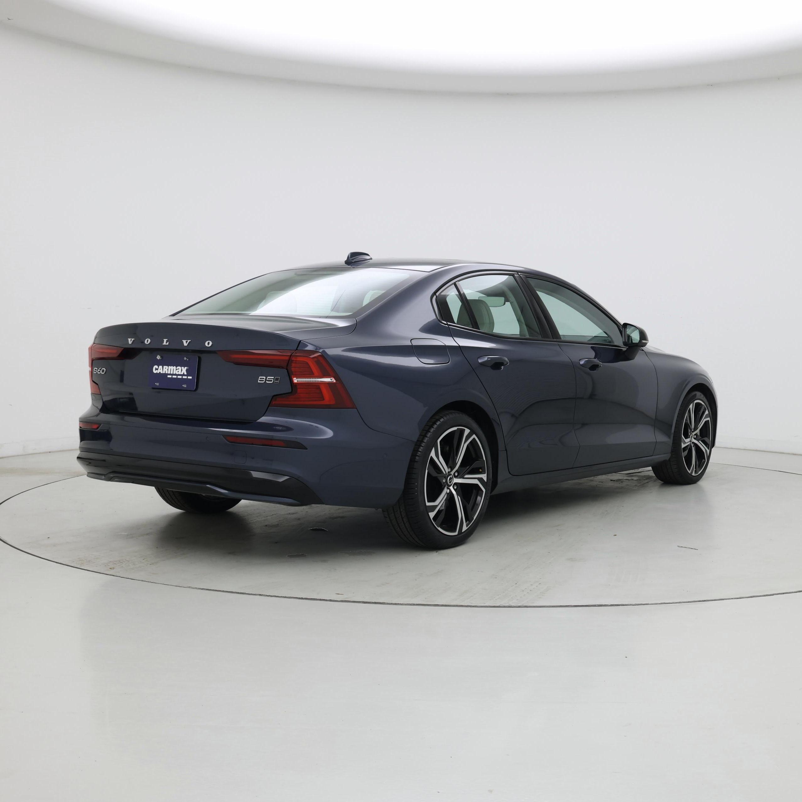 Thumbnail: 2024 Volvo S60 - 8
