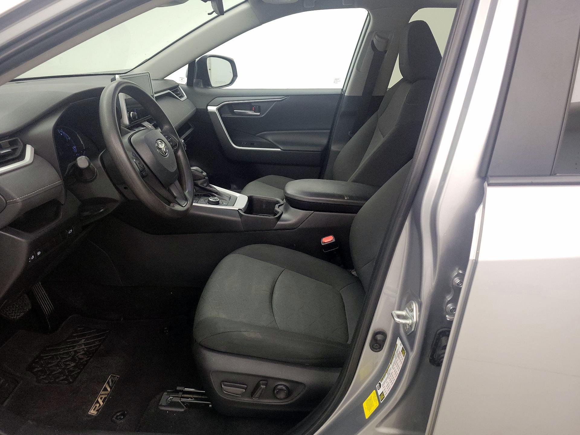 Thumbnail: 2023 Toyota RAV4 - 11