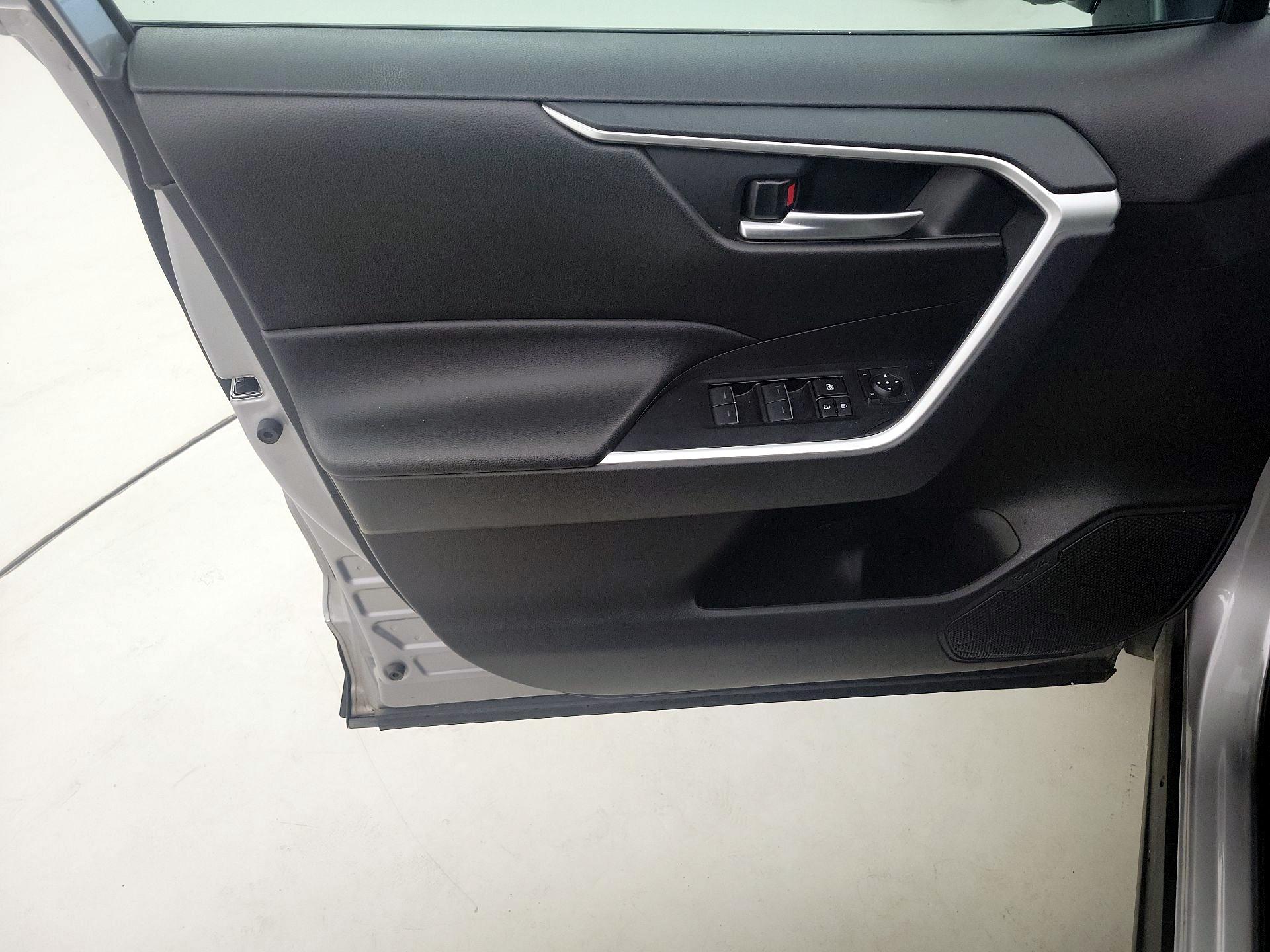 Thumbnail: 2023 Toyota RAV4 - 12