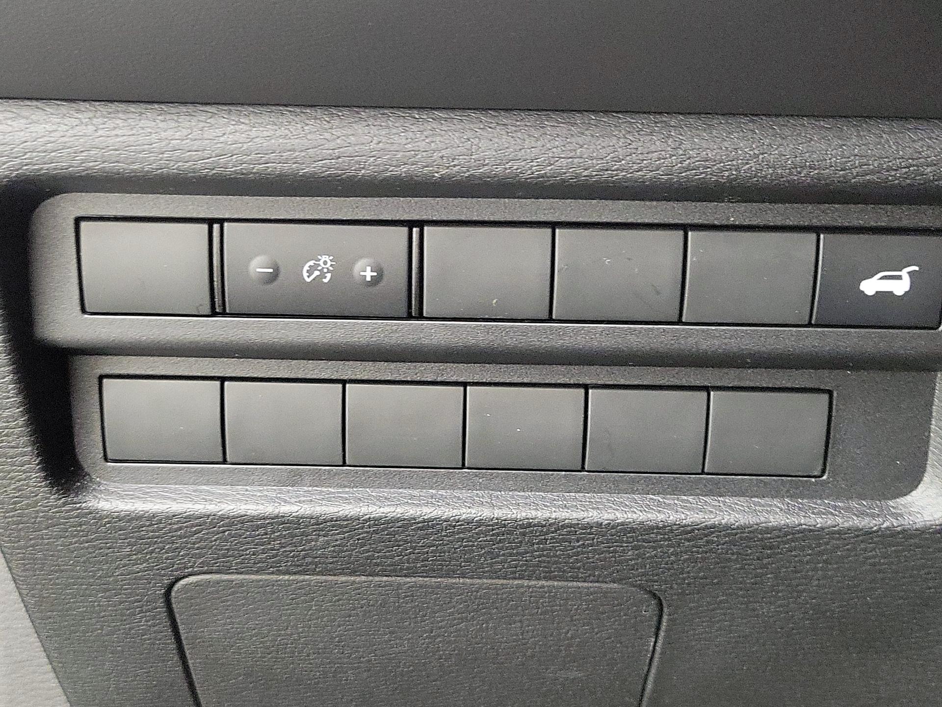 Thumbnail: 2024 Mitsubishi Outlander - 13