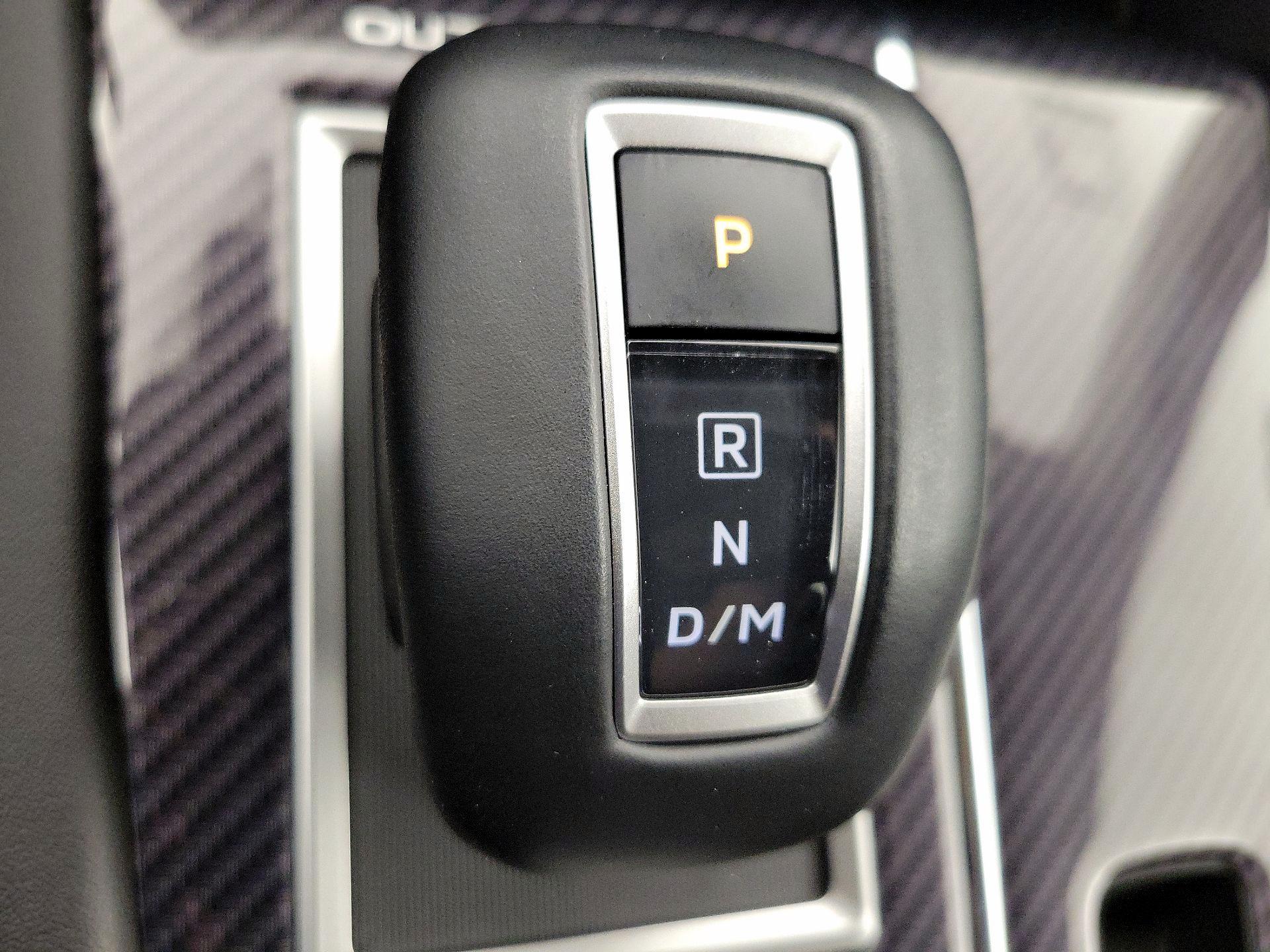 Thumbnail: 2024 Mitsubishi Outlander - 18