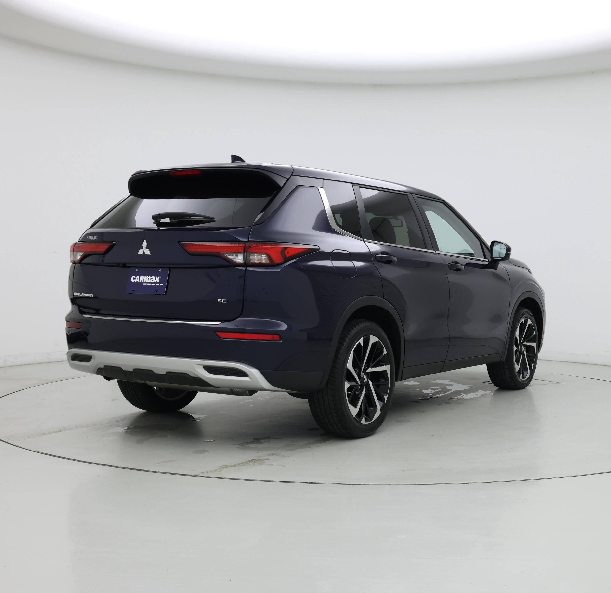 Thumbnail: 2024 Mitsubishi Outlander - 8