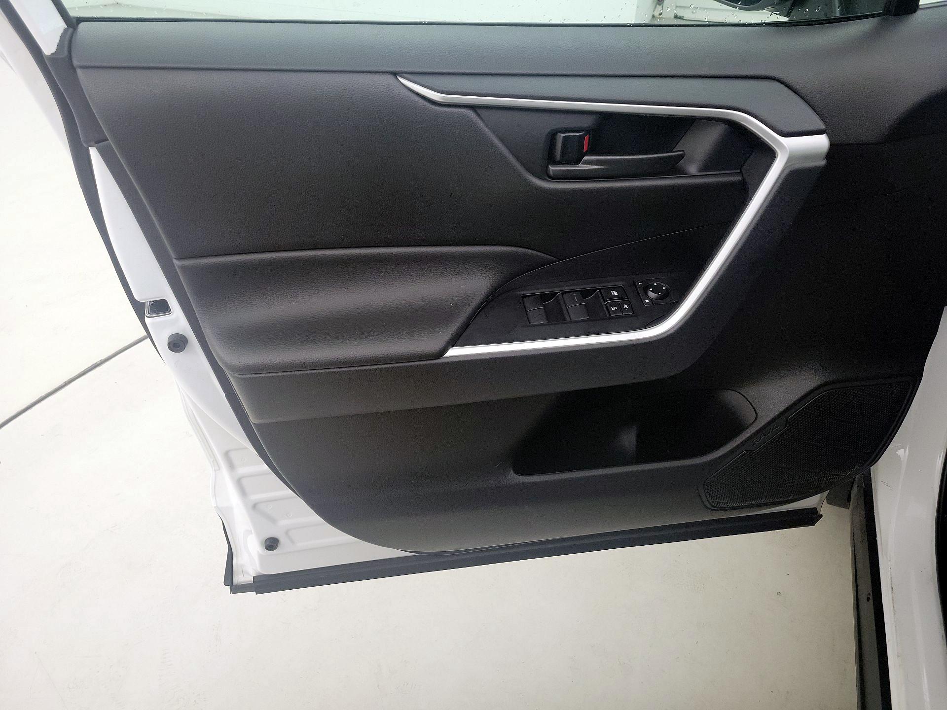 Thumbnail: 2024 Toyota RAV4 - 12