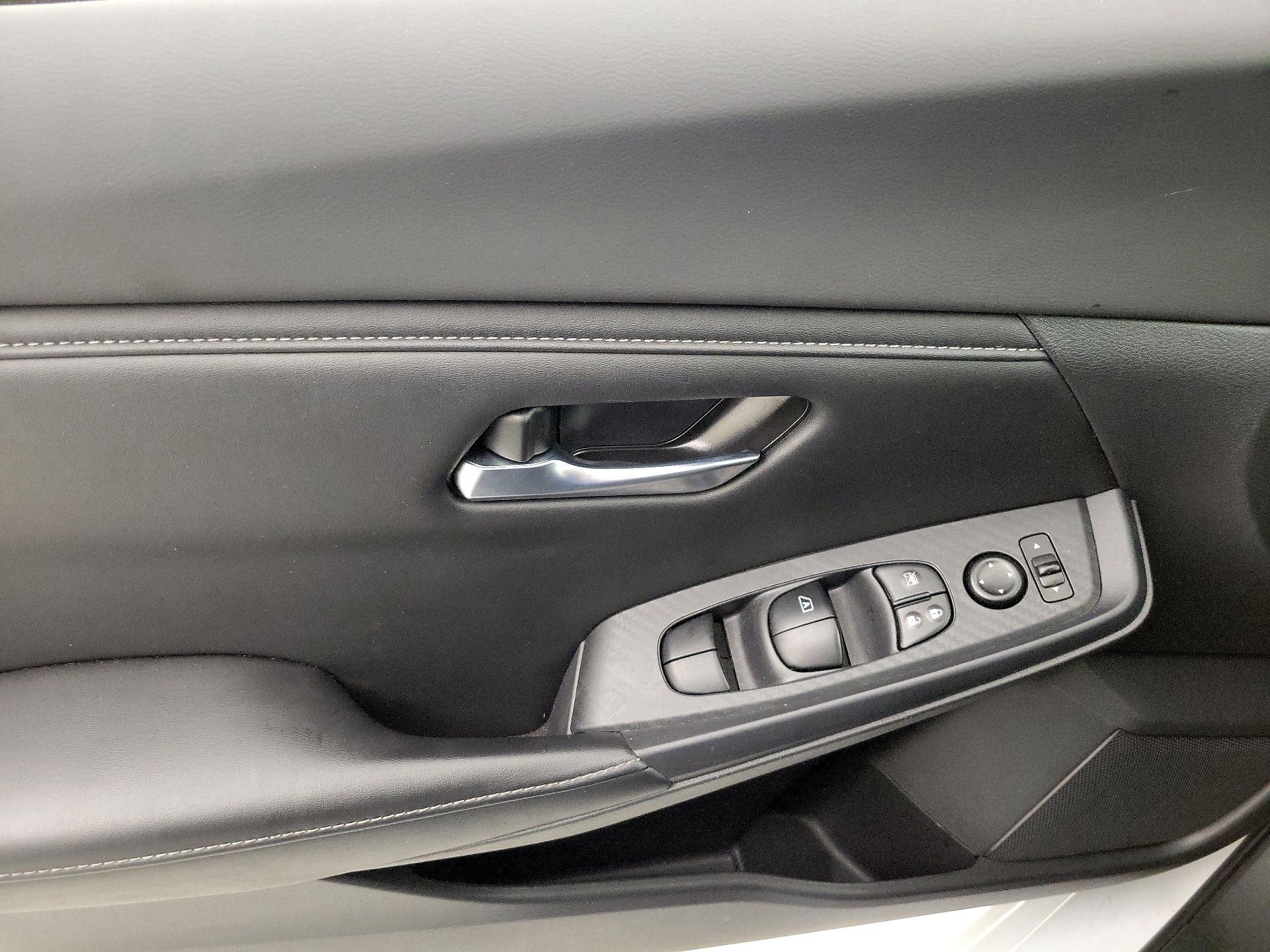 Thumbnail: 2023 Nissan Sentra - 12