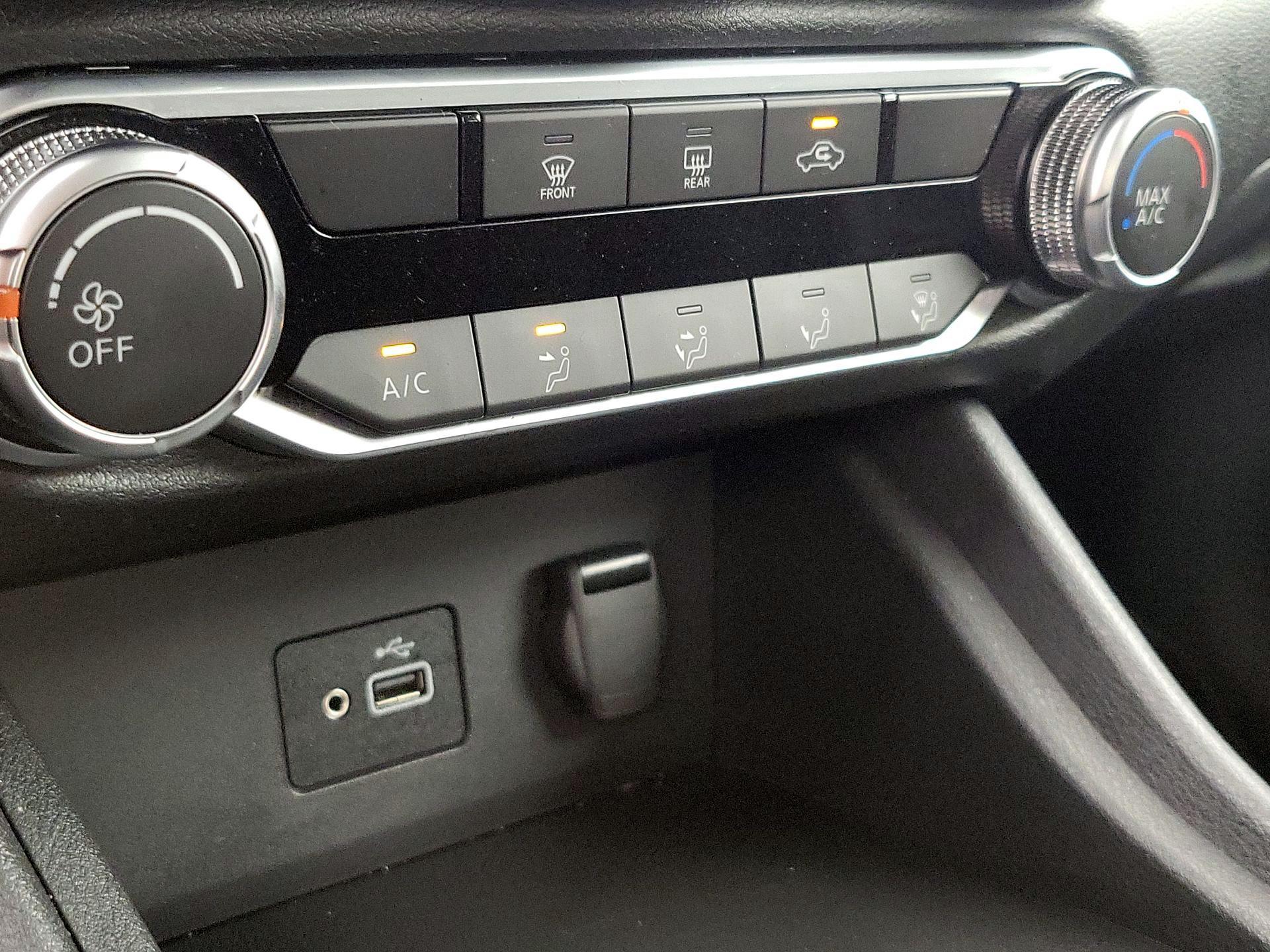 Thumbnail: 2023 Nissan Sentra - 16