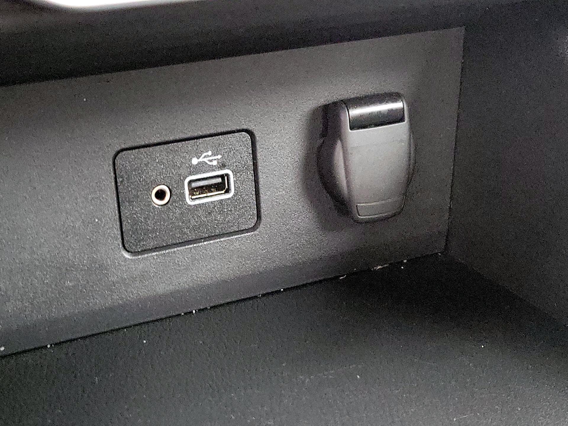 Thumbnail: 2023 Nissan Sentra - 18